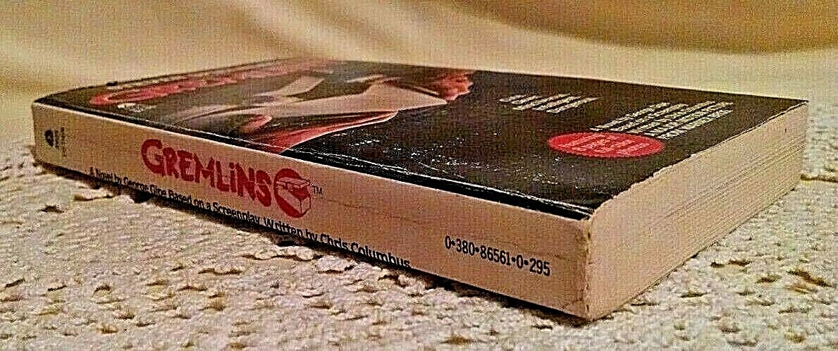 Gremlins George Gipe Steven Spielberg Avon 86561 Illsd 1st Jun 1984 Movie Tie In
