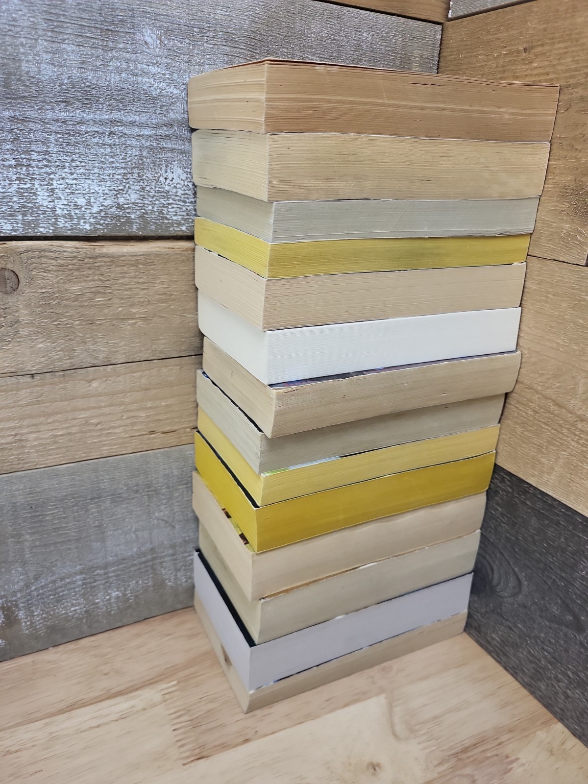 Lot Of 14 Sci-fi/Fantasy Books