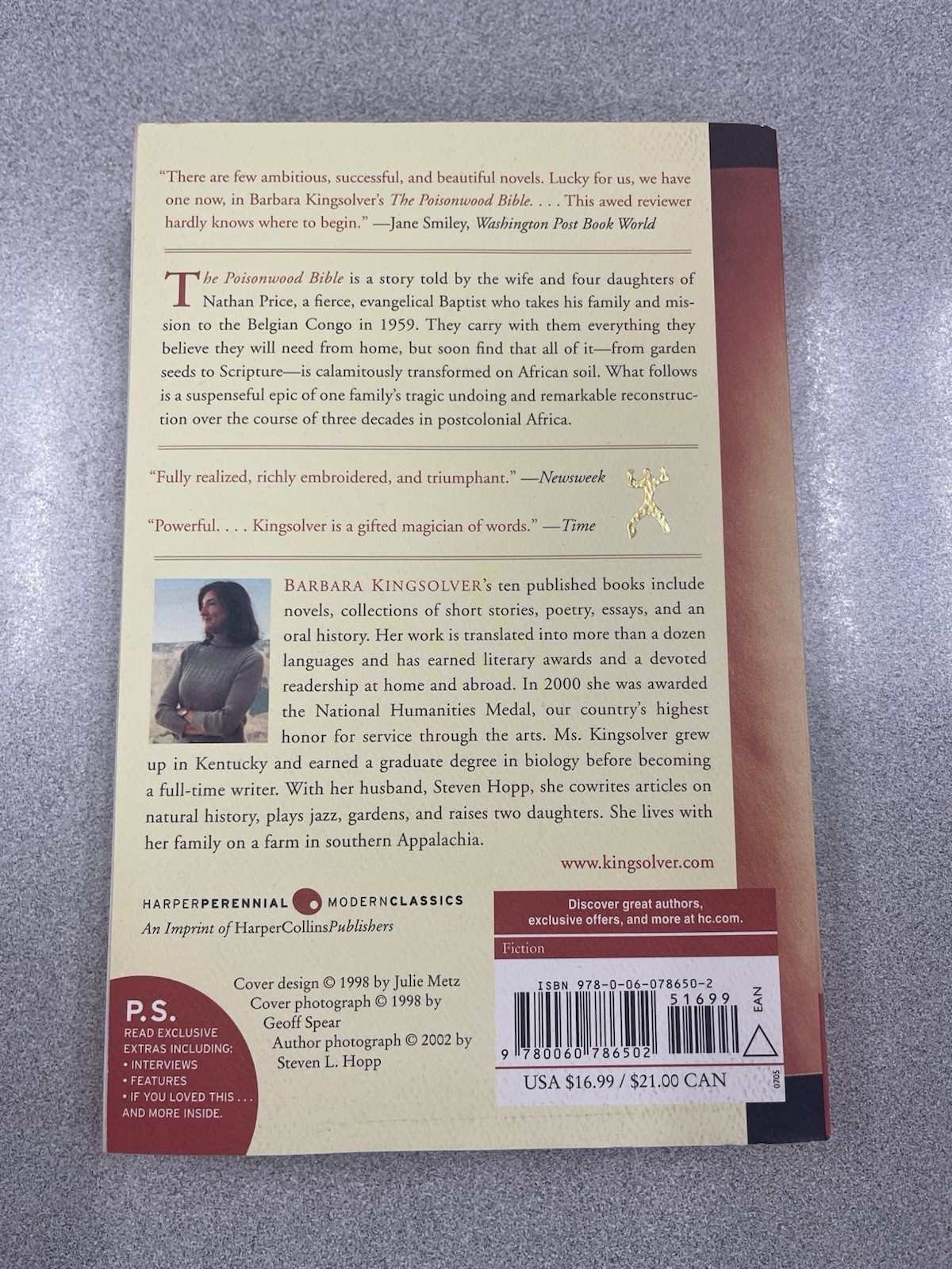 The Poisonwood Bible by Barbara Kingsolver VERY GOOD CONDITION Paperback