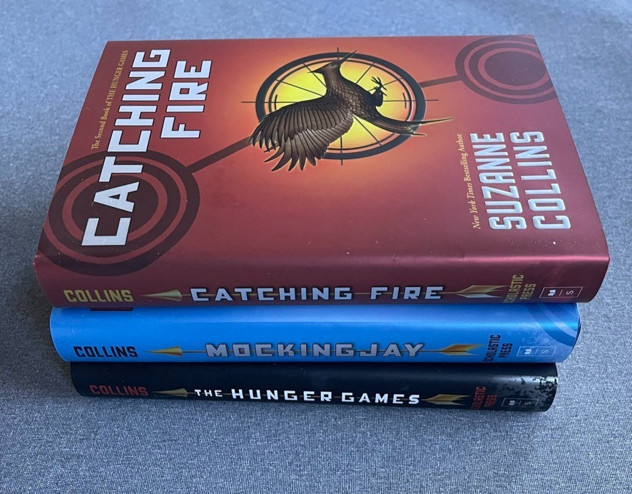 Hunger Games Trilogy Boxed Set Set by Suzanne Collins (2010, Box or Slipcased)