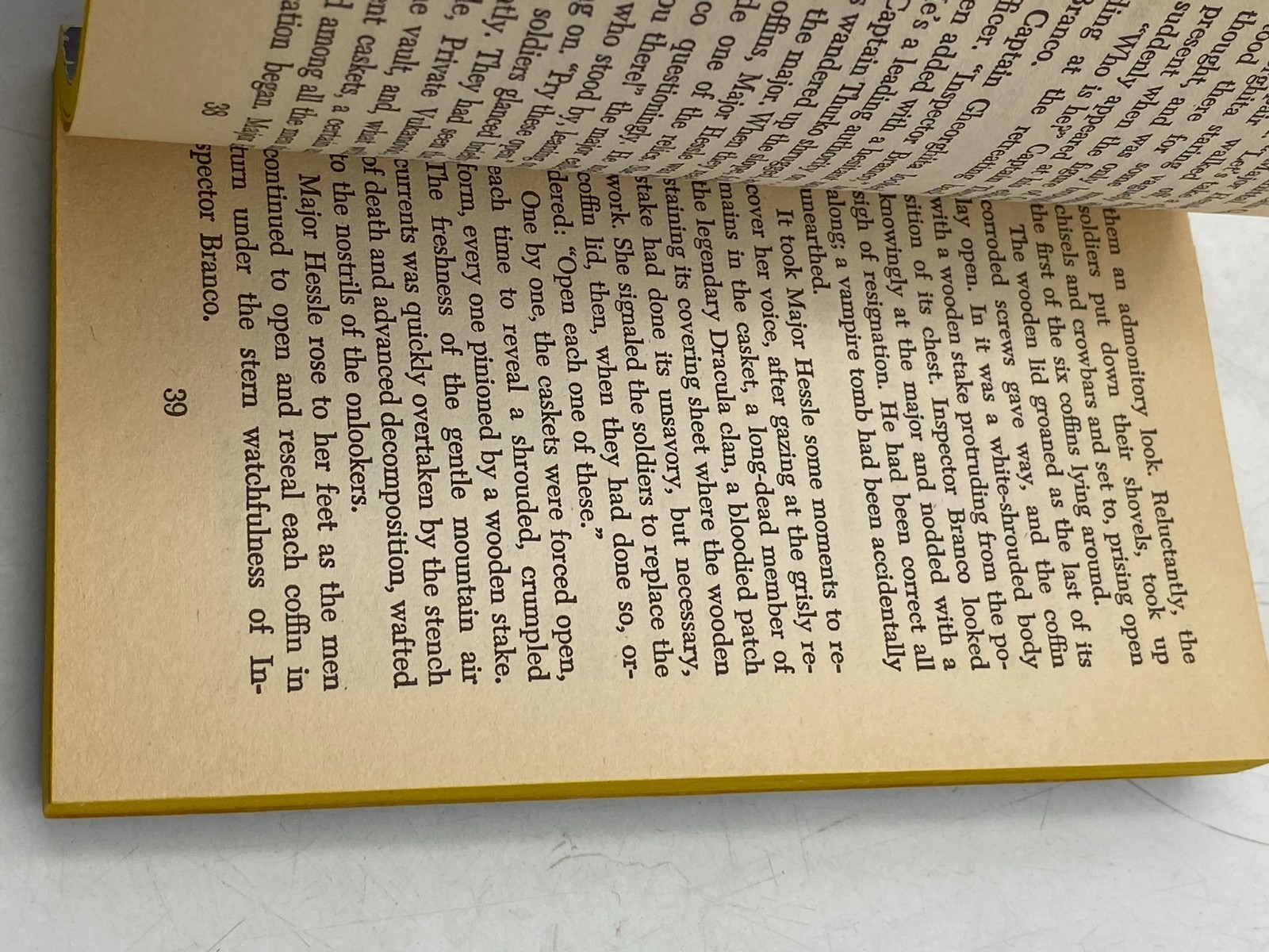 KEN JOHNSON PAPERBACK – Dracula’s Dog 1978 (Paperbacks From Hell) (1st printing)