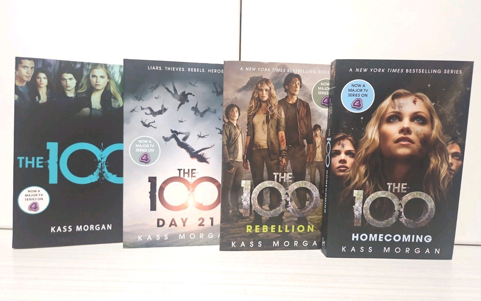 The 100 by Kass Morgan 4 Book Collection Boxed Set (2014 Trade Paperback)
