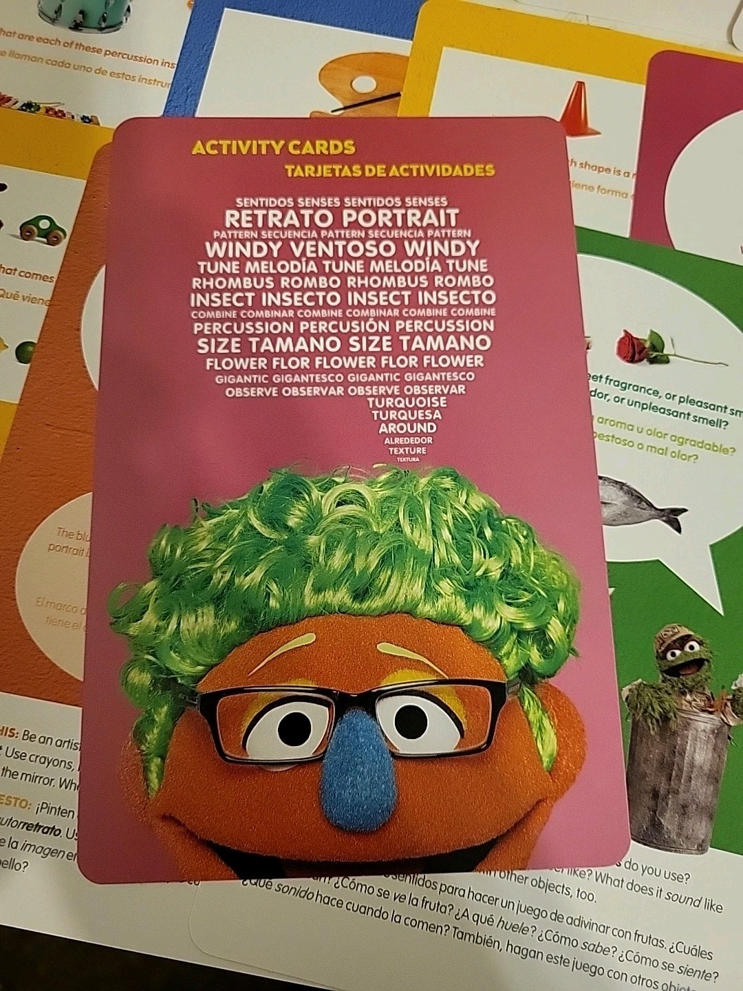Sesame Street WORDS ARE EVERYWHERE Learning Series Bilingual Kit – Book DVD More