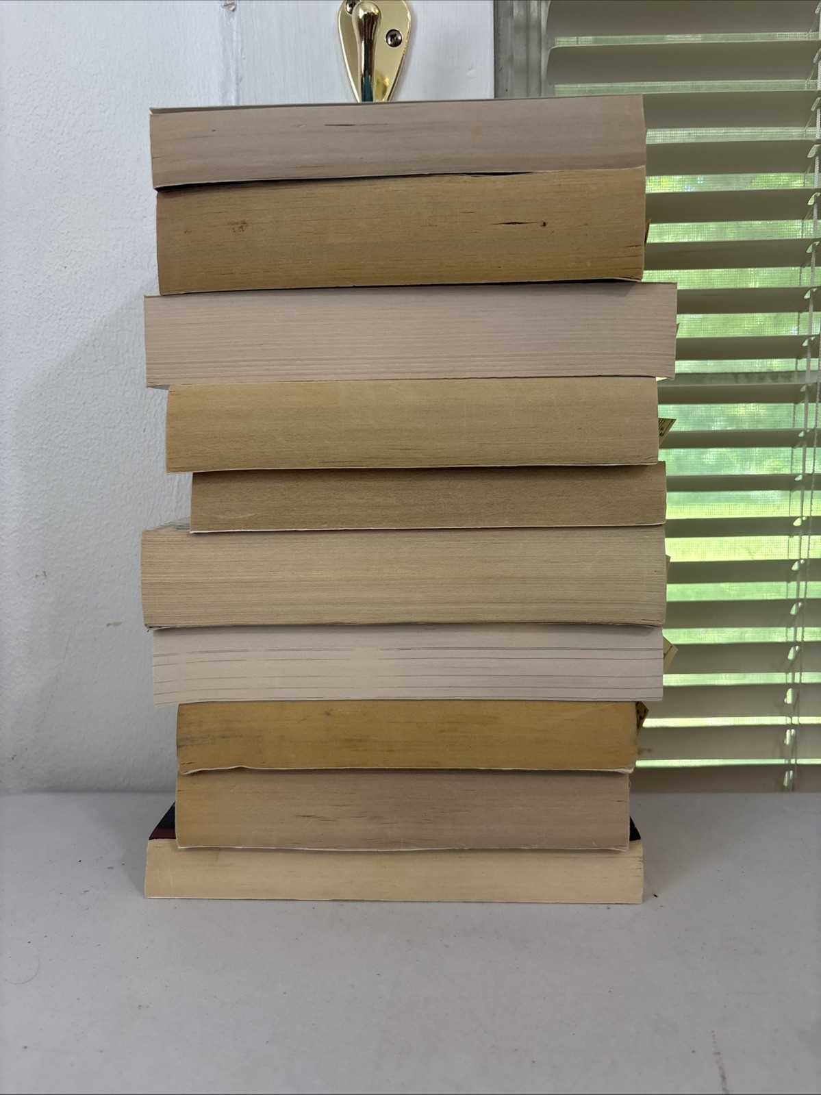 Lot of 10 – Mystery and Thrillers – Mixed Authors – FREE SHIPPING