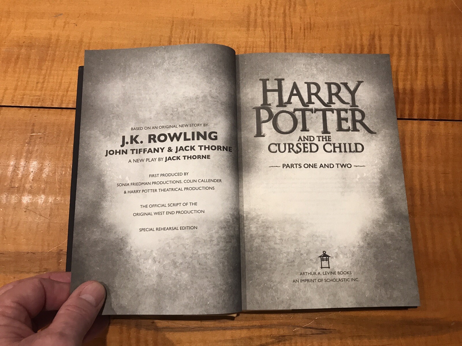 Special Rehearsal Edition J. K. ROWLING Harry Potter and the Cursed Child 2016
