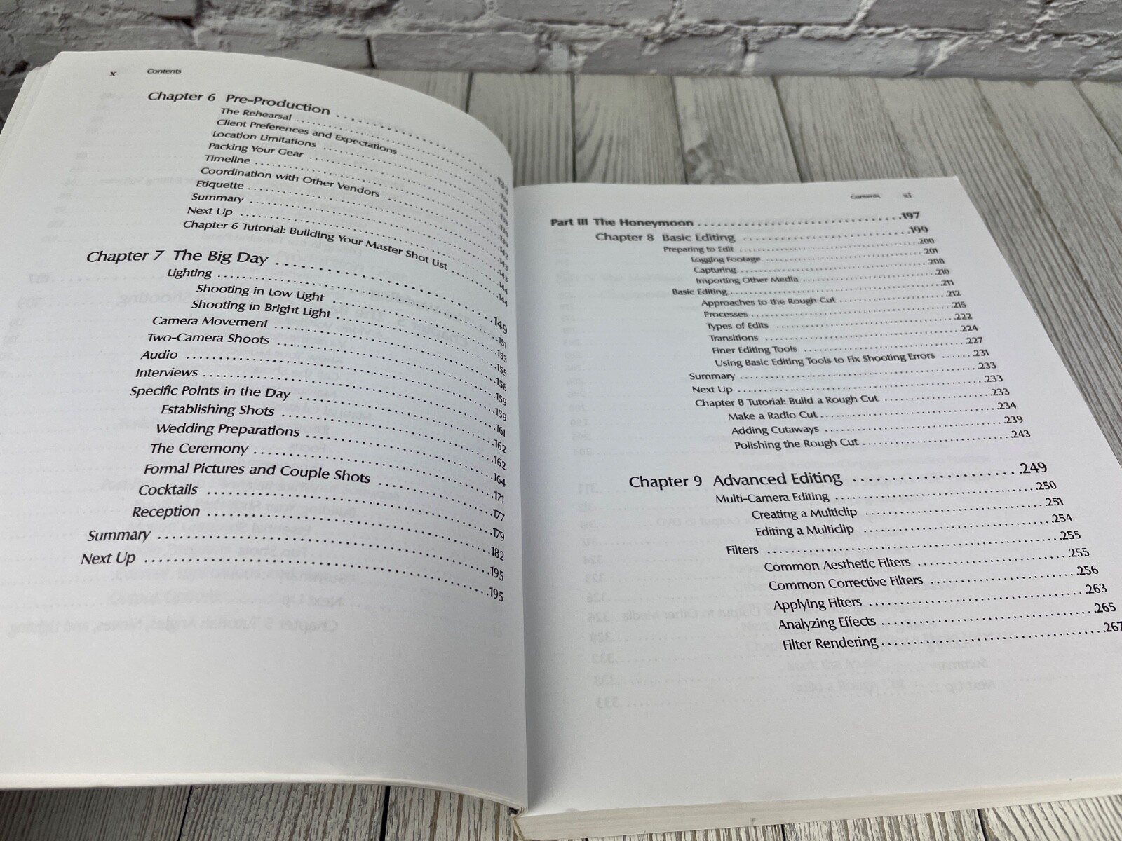 Wedding Videography by Joanna Silber – Paperback – 420 Pages