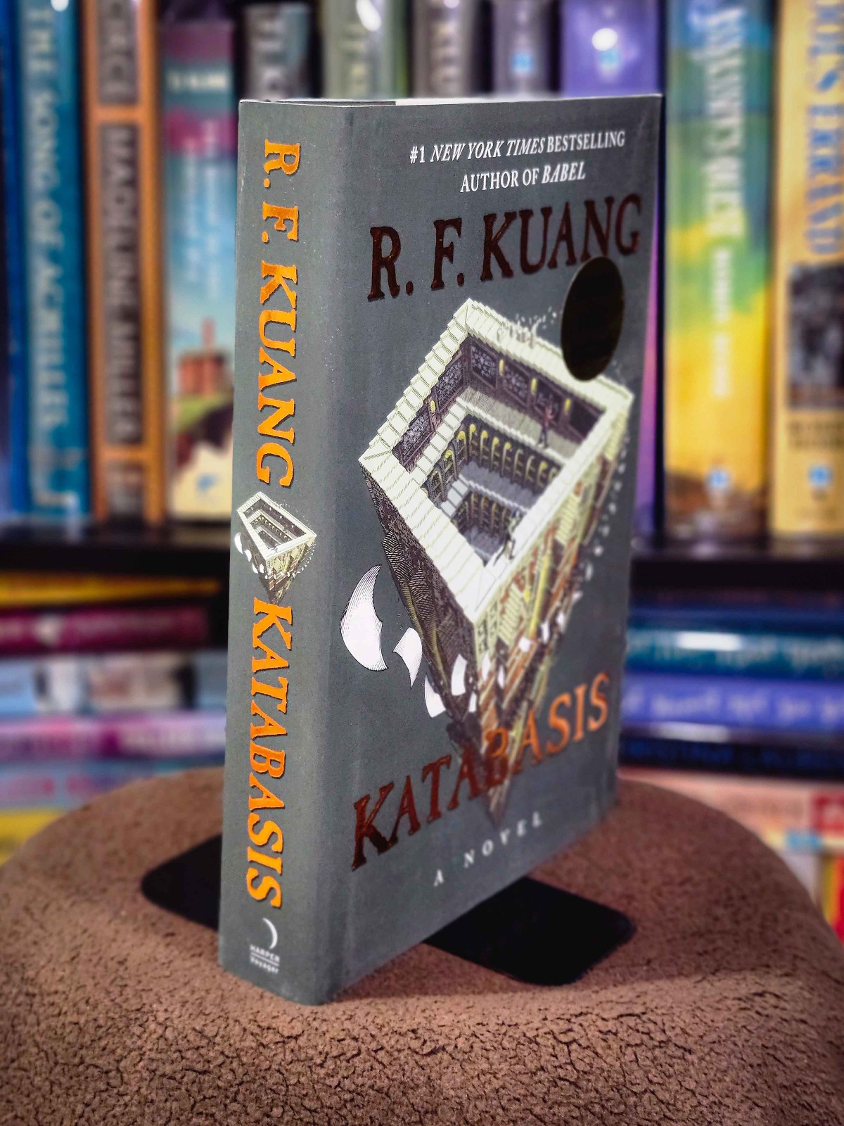 Katabasis – R.F. Kuang (Signed Deluxed Edition + Enamel Pin)