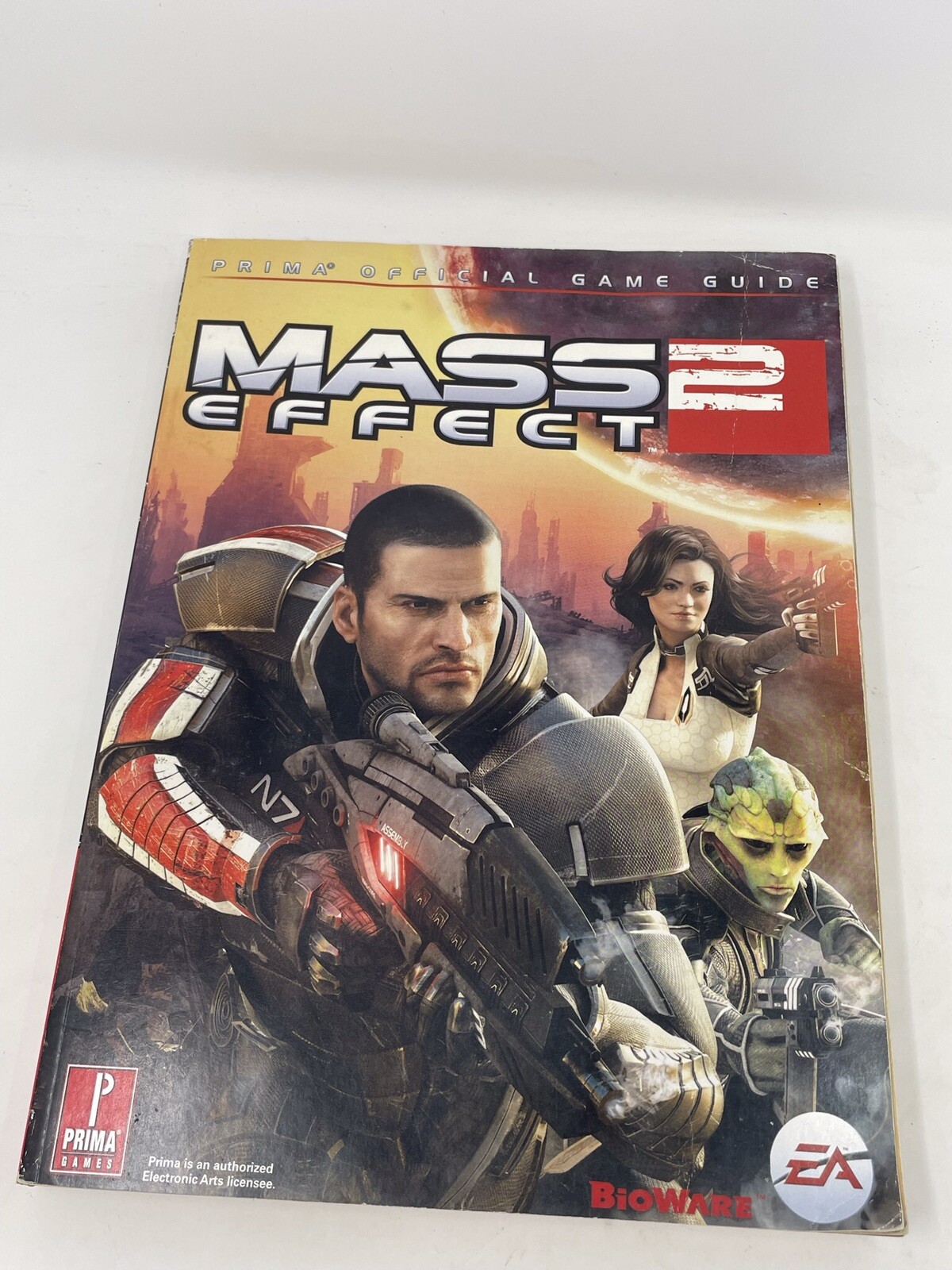 MASS EFFECT 2 COVERS ALL PLATFORMS AND ALL DLC PRIMA By Prima Games 2010