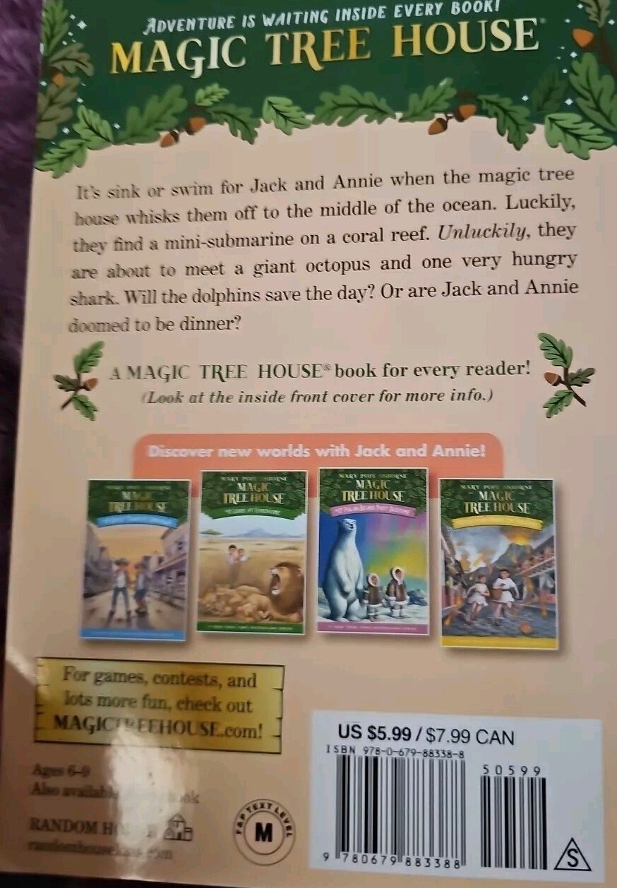 Dolphins at Daybreak (Magic Tree House, No. 9)