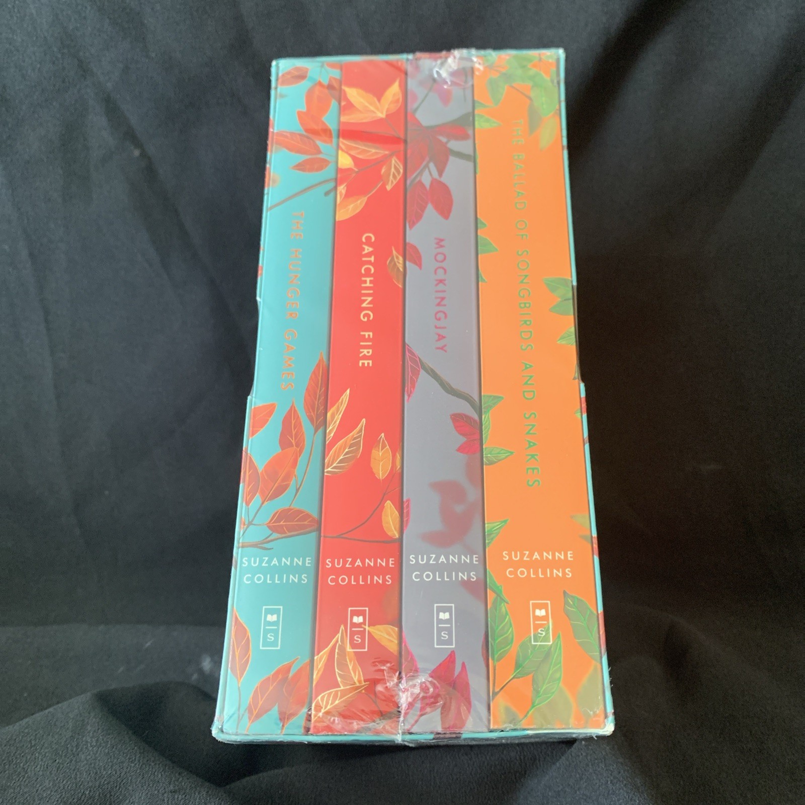 NEW SEALED! Hunger Games Box Set DELUXE EDITION w/ Stencil Edges Suzanne Collins