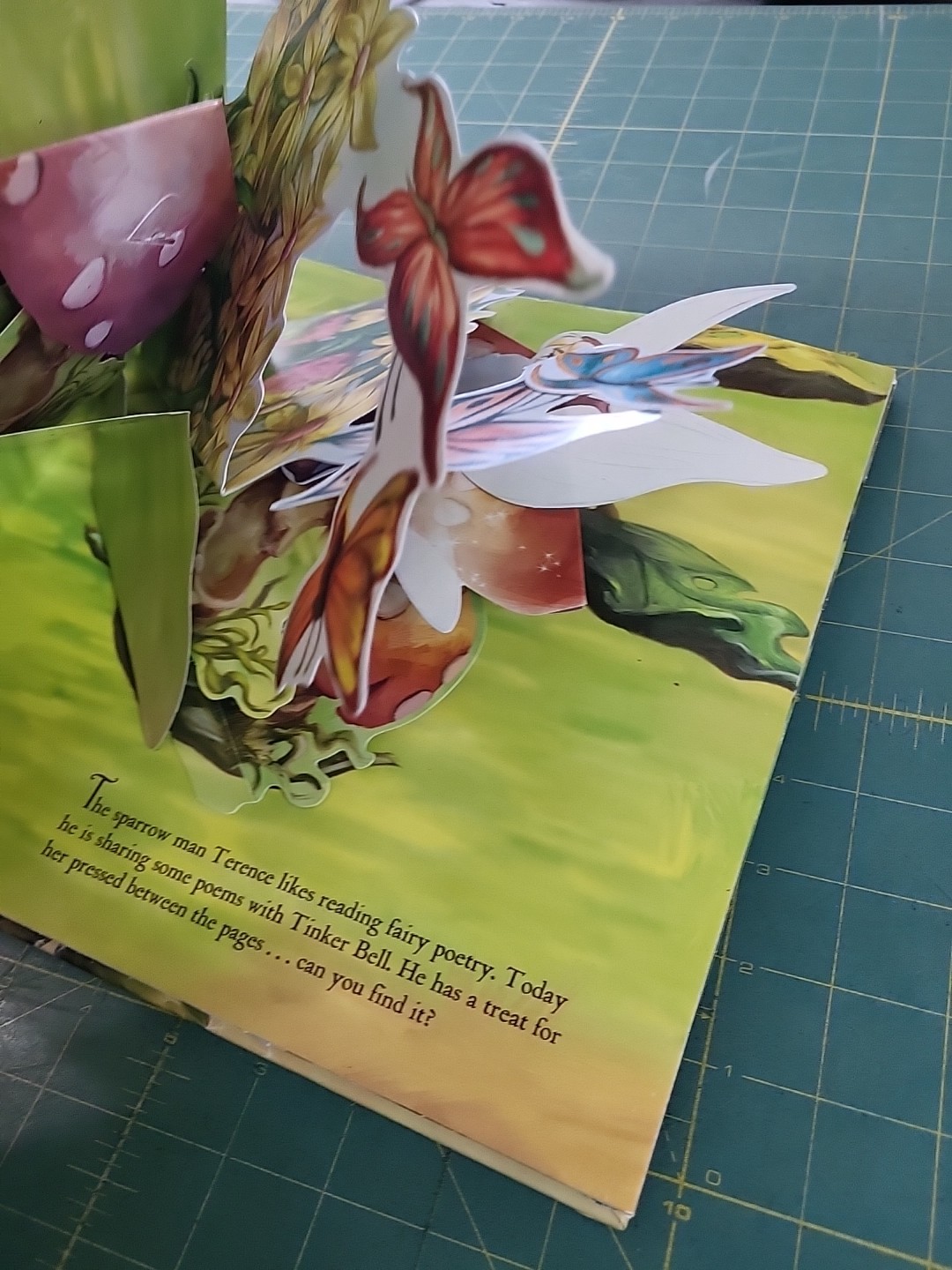 Pixie Hollow Pop-Up by Kitty Richards and Disney Books 2007 Hc “SEE PHOTOS”