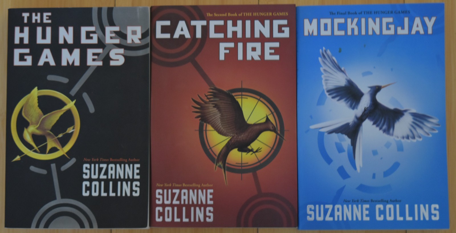 The Hunger Games Book 1-3 by Suzanne Collins, TPB/VGC
