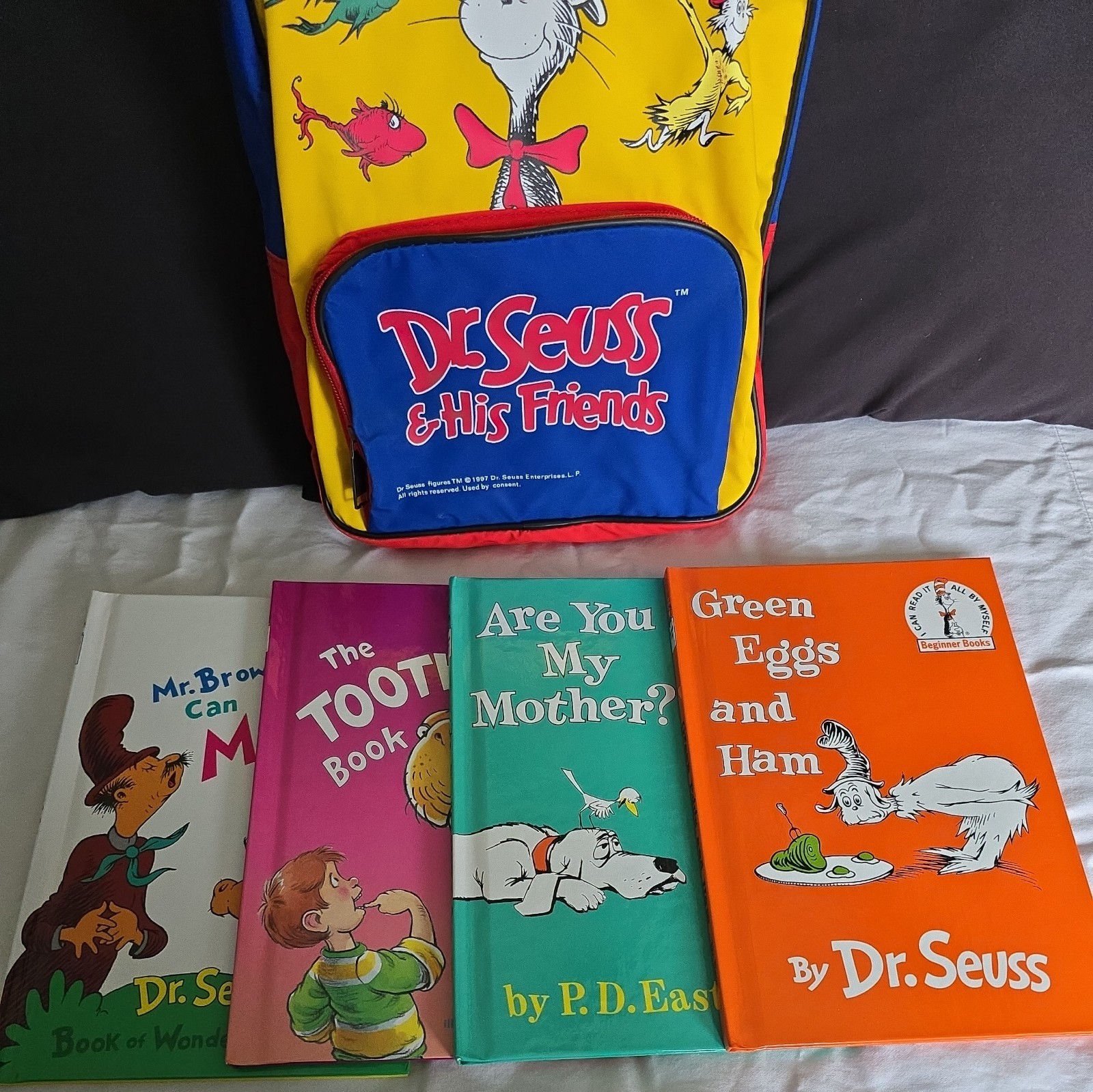 DR. SEUSS Vintage 8 Beginner Books and Bookbag