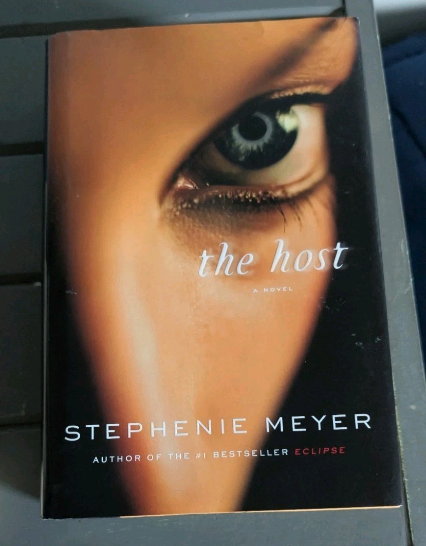 Twilight Saga By Stephanie Meyer Book Set Mixed Lot of 8 Host Life and Death