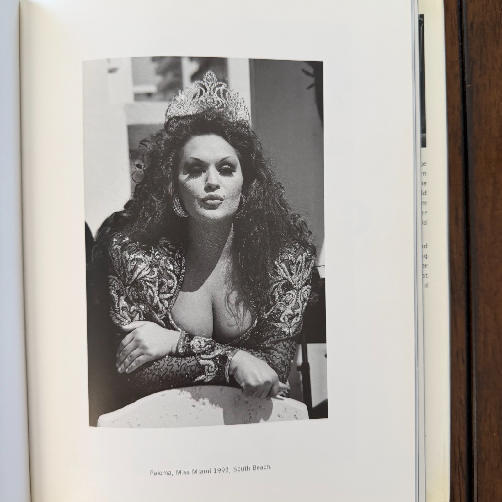 Walk on the Wild Side by Jeanette Jones (1995 1st Printing) LGBT Drag Queens HC