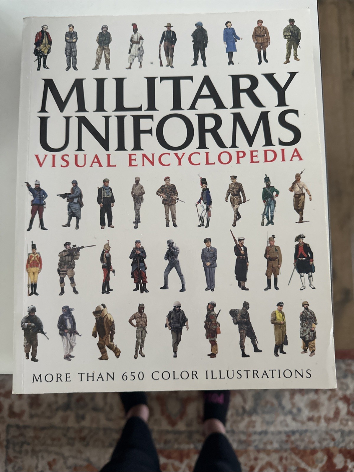 Military Uniforms Visual Encyclopedia by Chris McNab (2011, Trade Paperback)