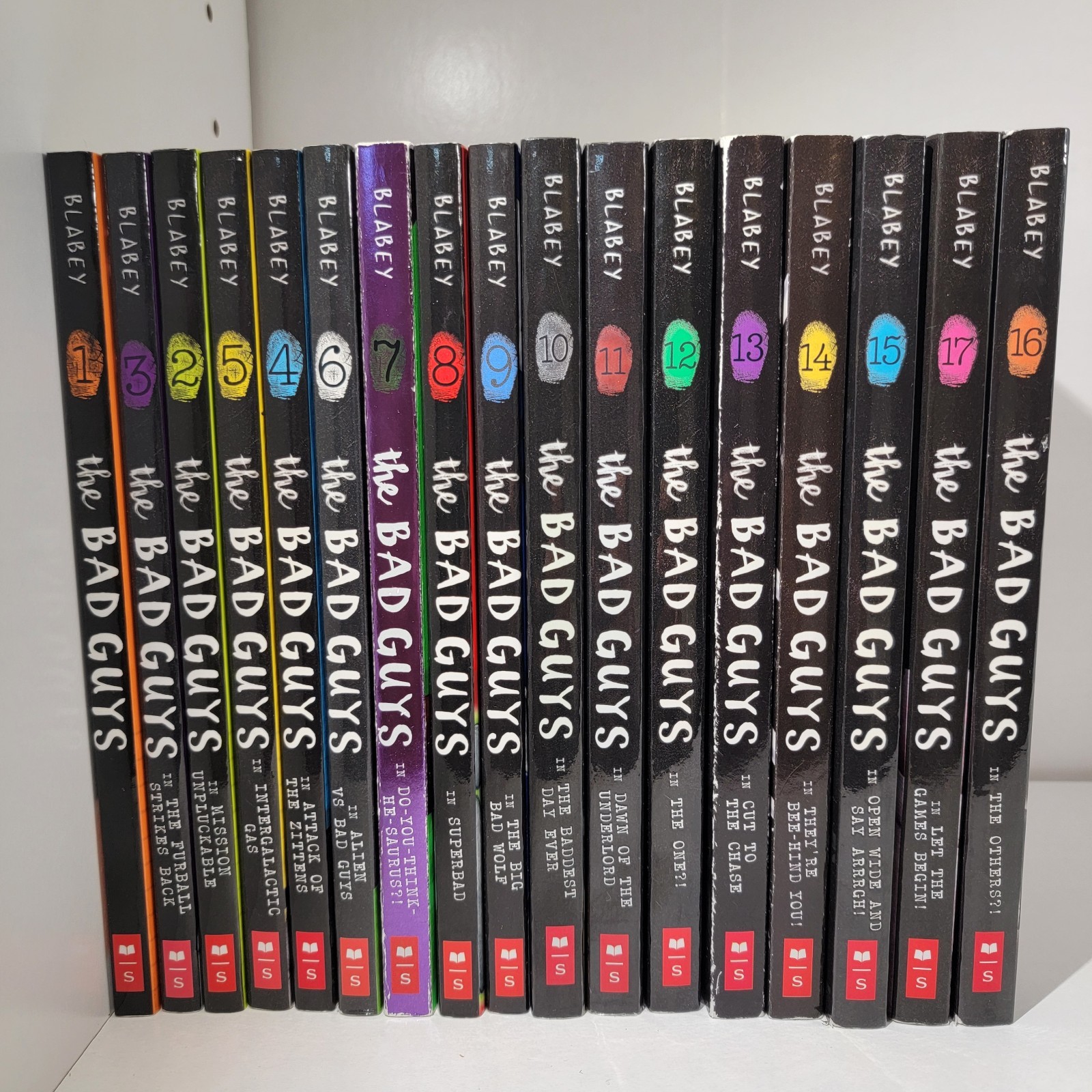 The Bad Guys 1 – 17 Books Aaron Blabey Young Adult Fun Engaging Graphic Novels
