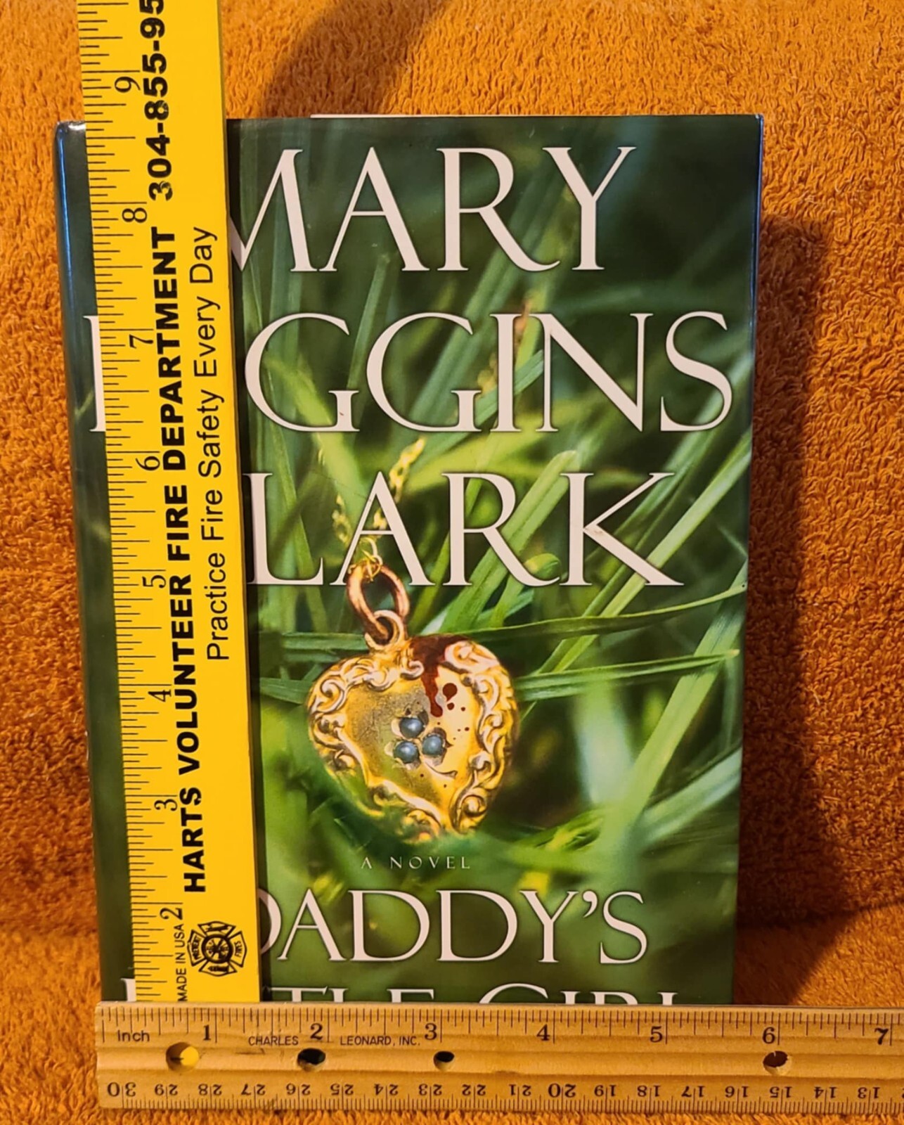 Mary Higgins Clark Lot Of 2 Books Daddy’s Little Girl HC & Piece Of My Heart PB