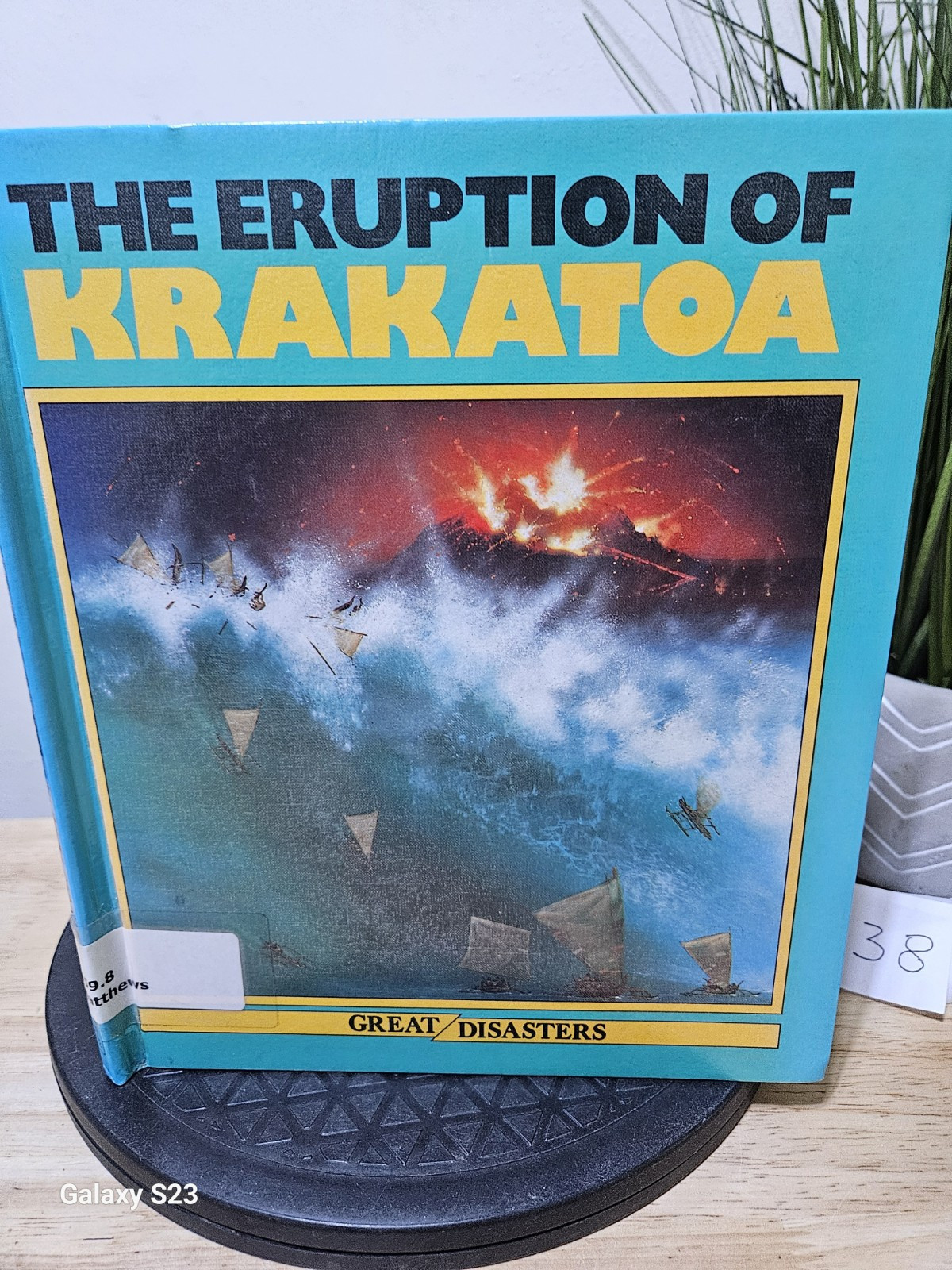 The Eruption of Krakatoa by Rupert Matthews 1989 Hardcover – Great Disasters