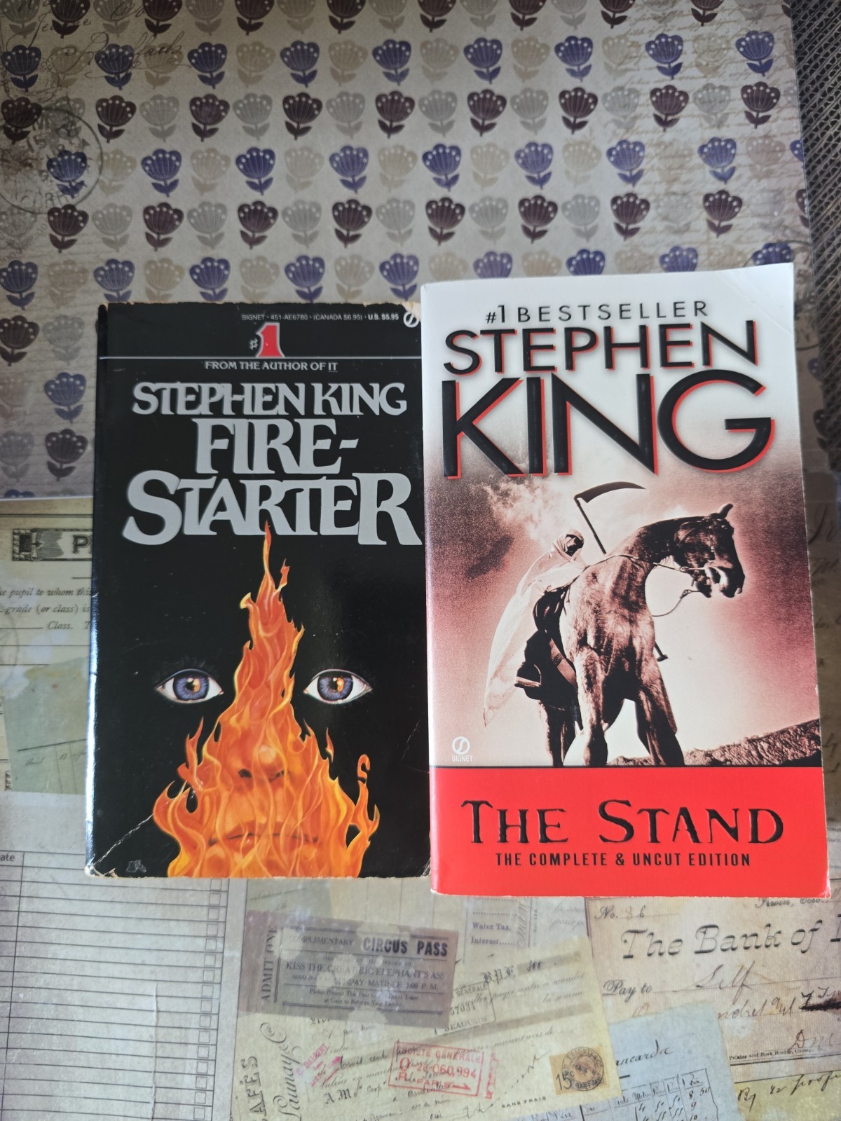 Lot Of 11 Stephen King Paperback Books Firestarter Stand Carrie Salem’s Lot