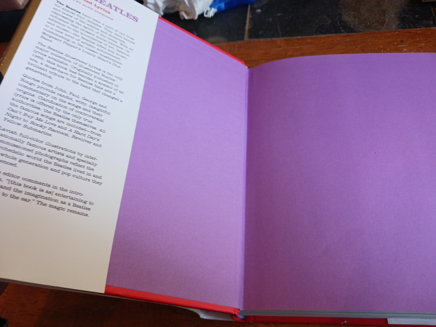 BEATLES – ILLUSTRATED LYRICS -267 PAGES -HARDCOVER HCDJ BOOK , 1991 ,THE BEATLES
