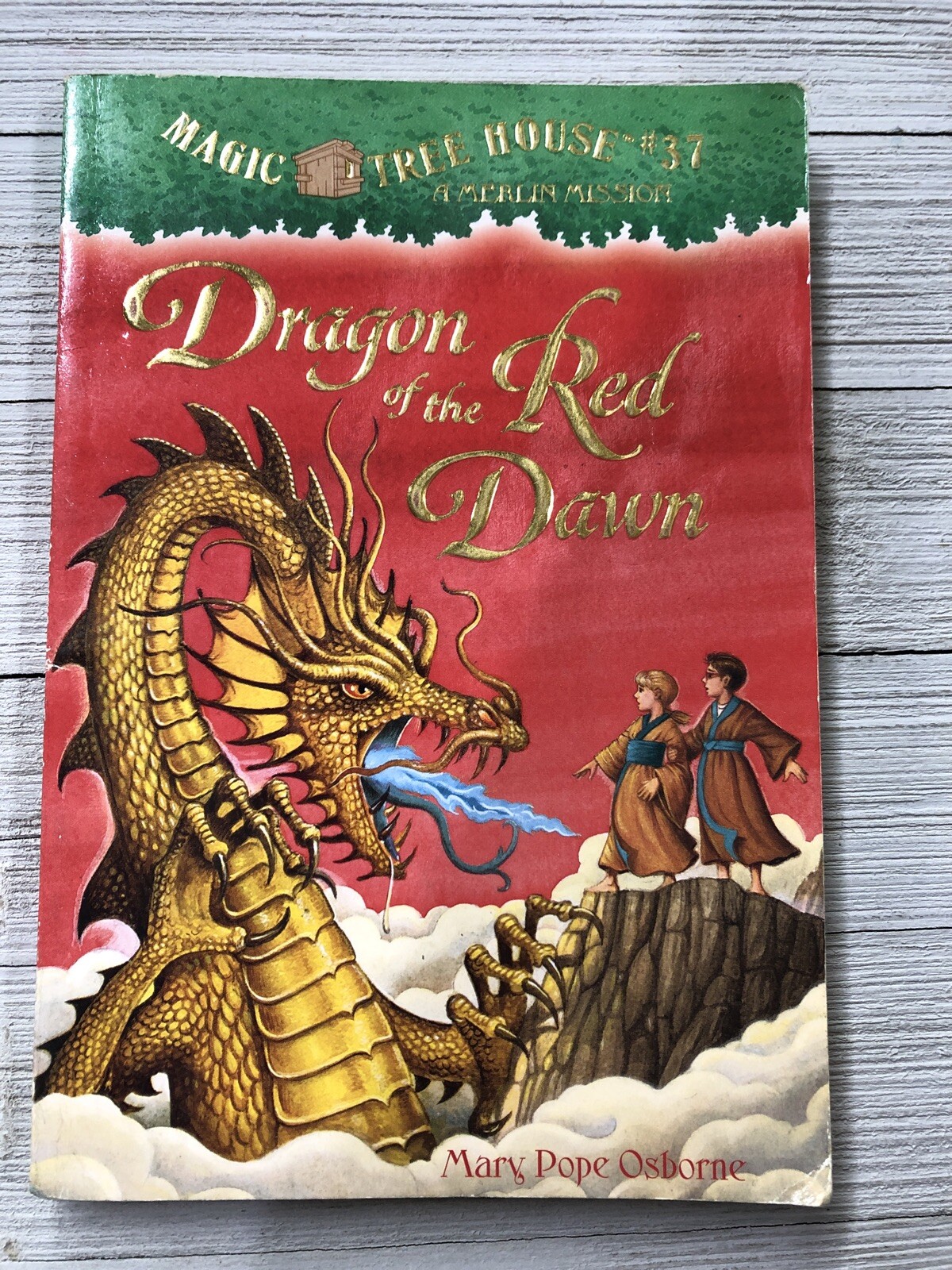 Dragon of the Red Dawn (Magic Tree House (R) Merlin Mission) – Ships Free