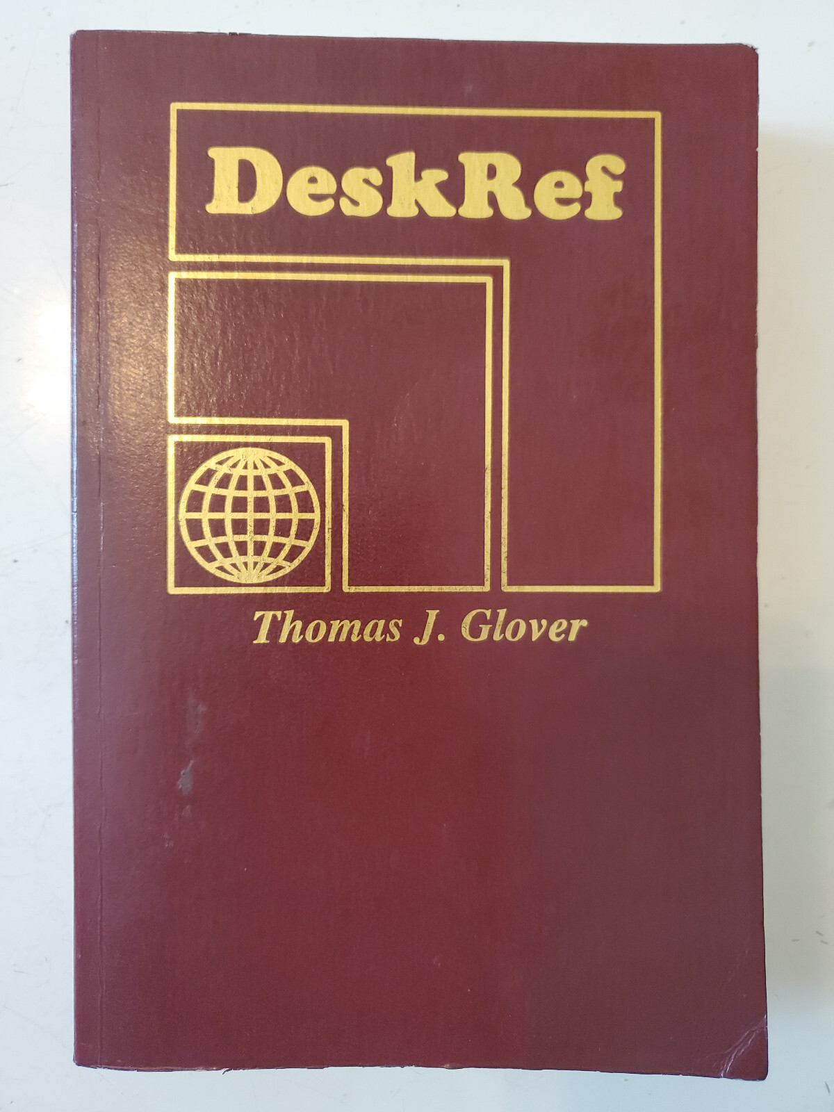 DESK REF By Thomas J Glover & Richard A Young – Excellent 2nd Edition Book