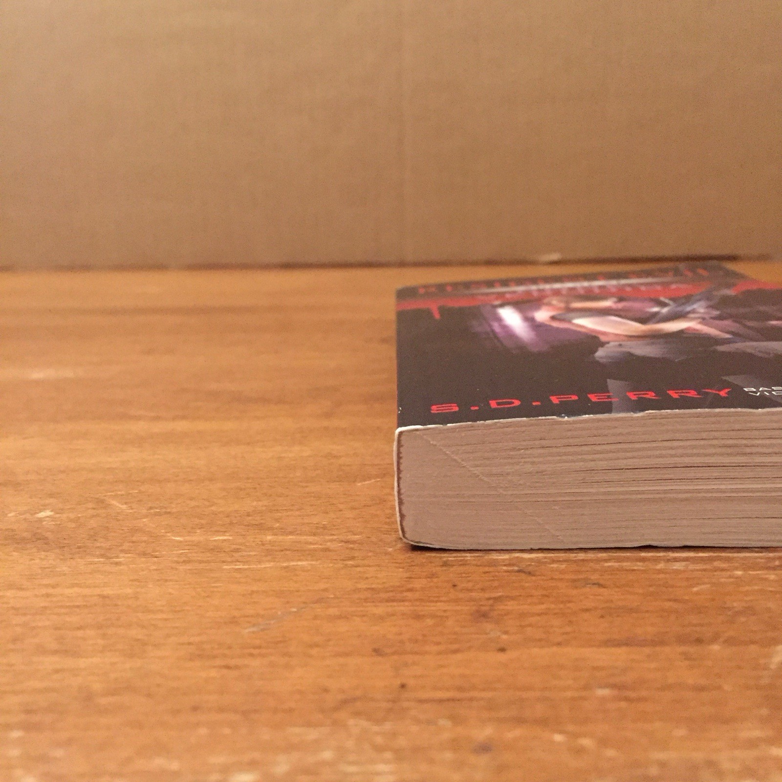 Resident Evil: Code Veronica by S.D. Perry 2012 Titan Books MMPB Good