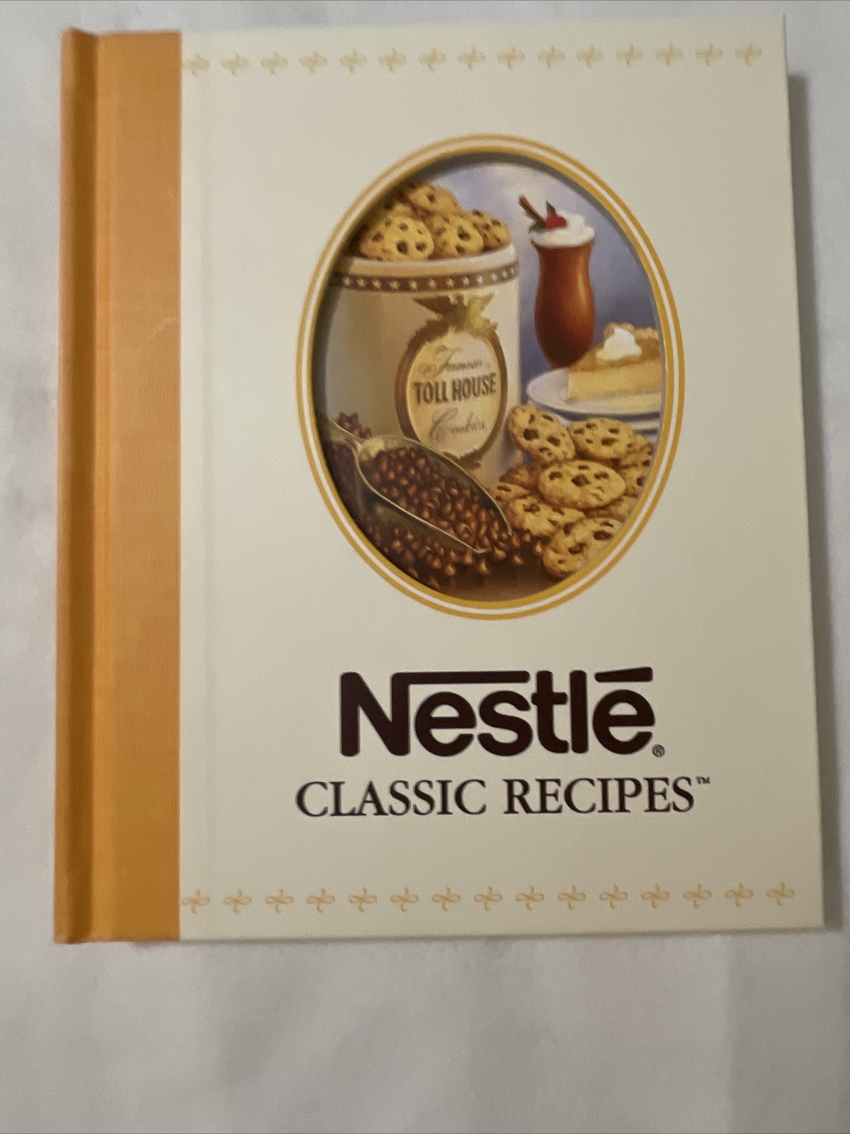 Classic Recipe Ser: Nestle Classic Recipes, Christmas Classic Recipes. New