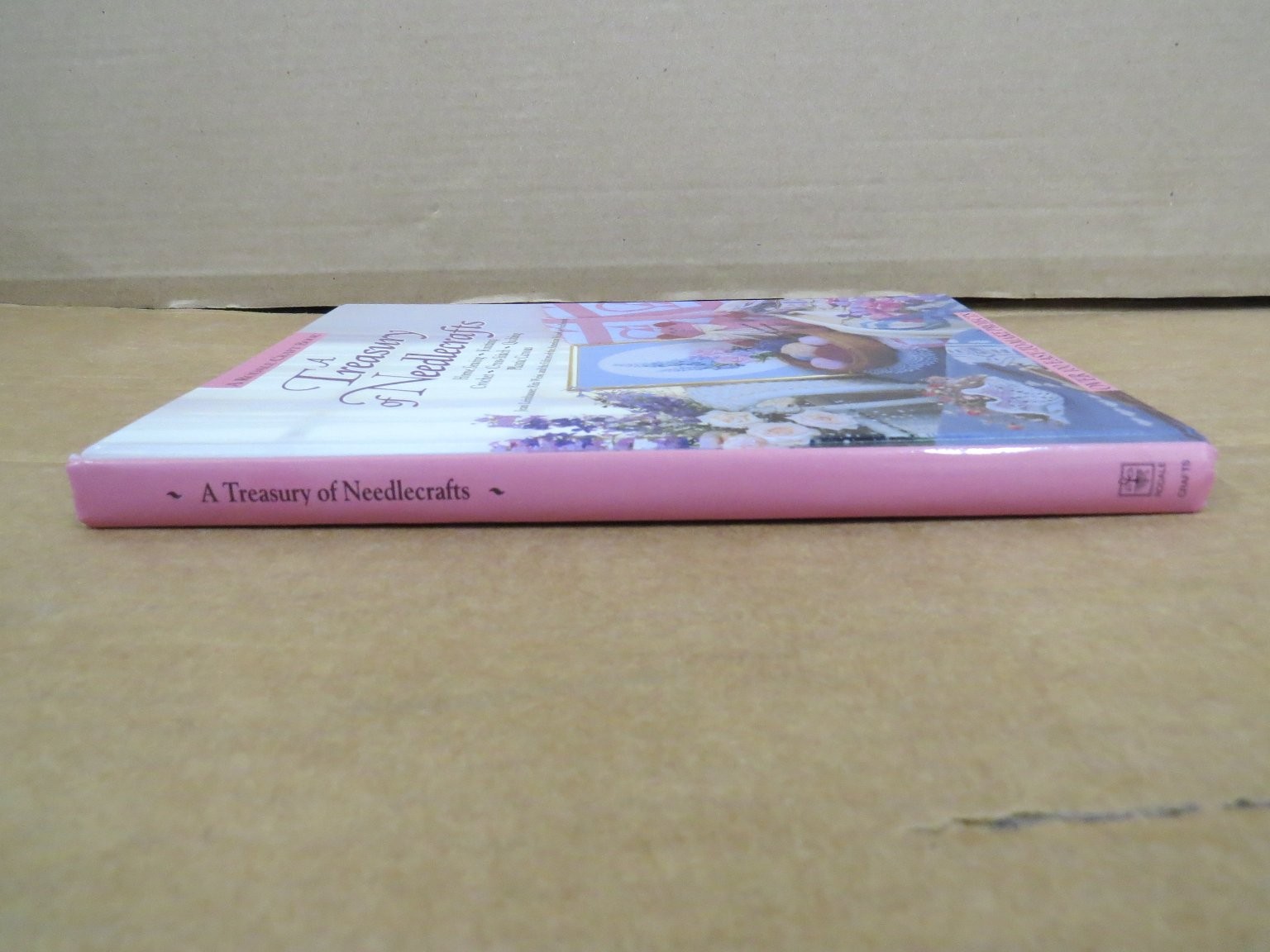 A Treasury of Needlecrafts Rita Weiss 1993 Crochet Knitting Quilting Rodale