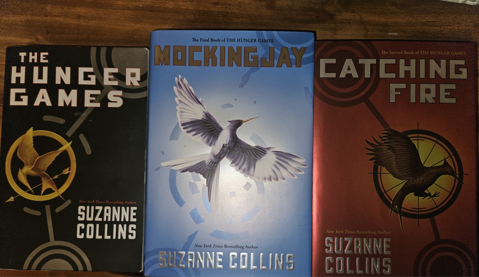 Hunger Games Trilogy Catching Fire Mockingjay Suzanne Collins Set 3