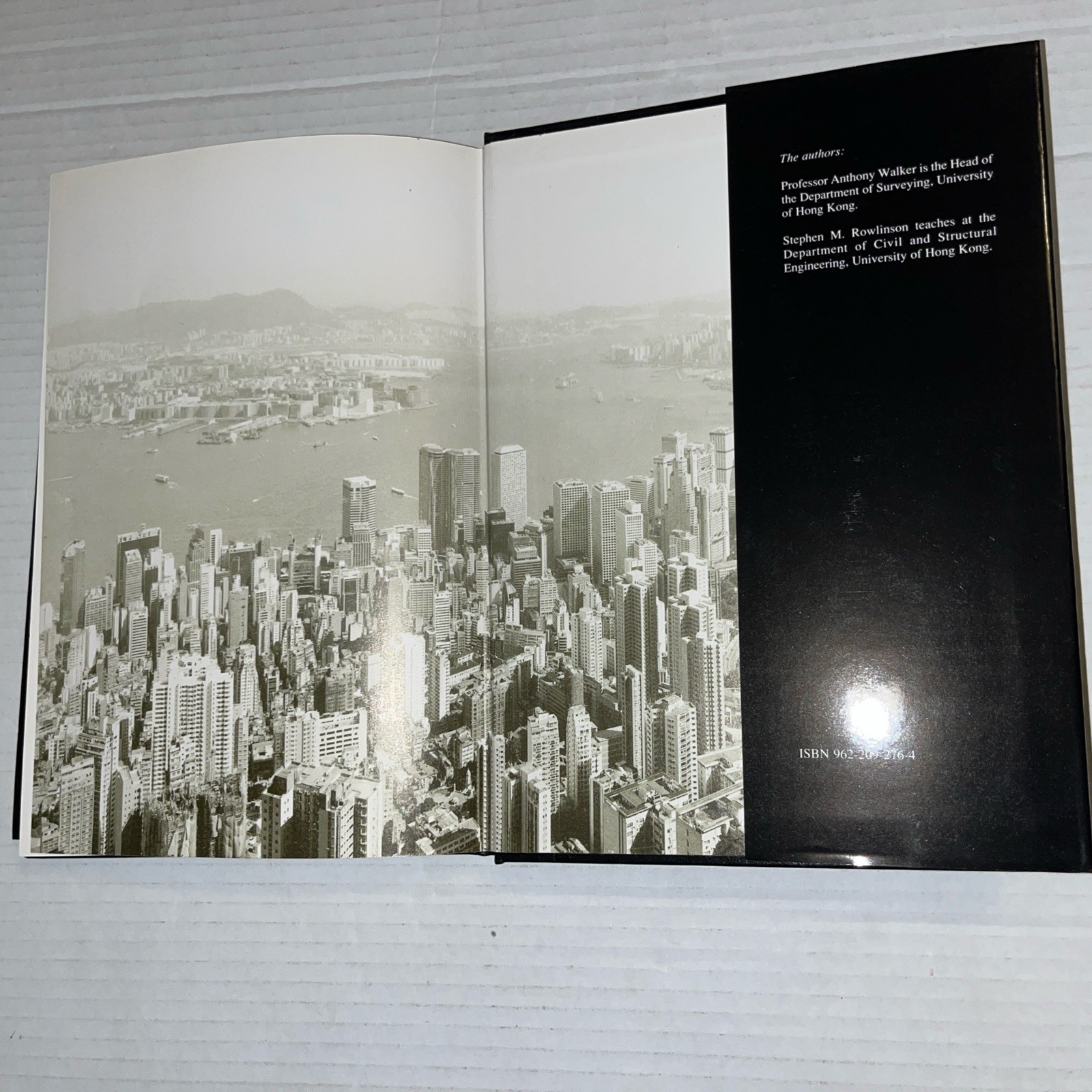 The Building Of Hong Kong By Anthony Walker, Stephen M. Rowlinson I Hardcover