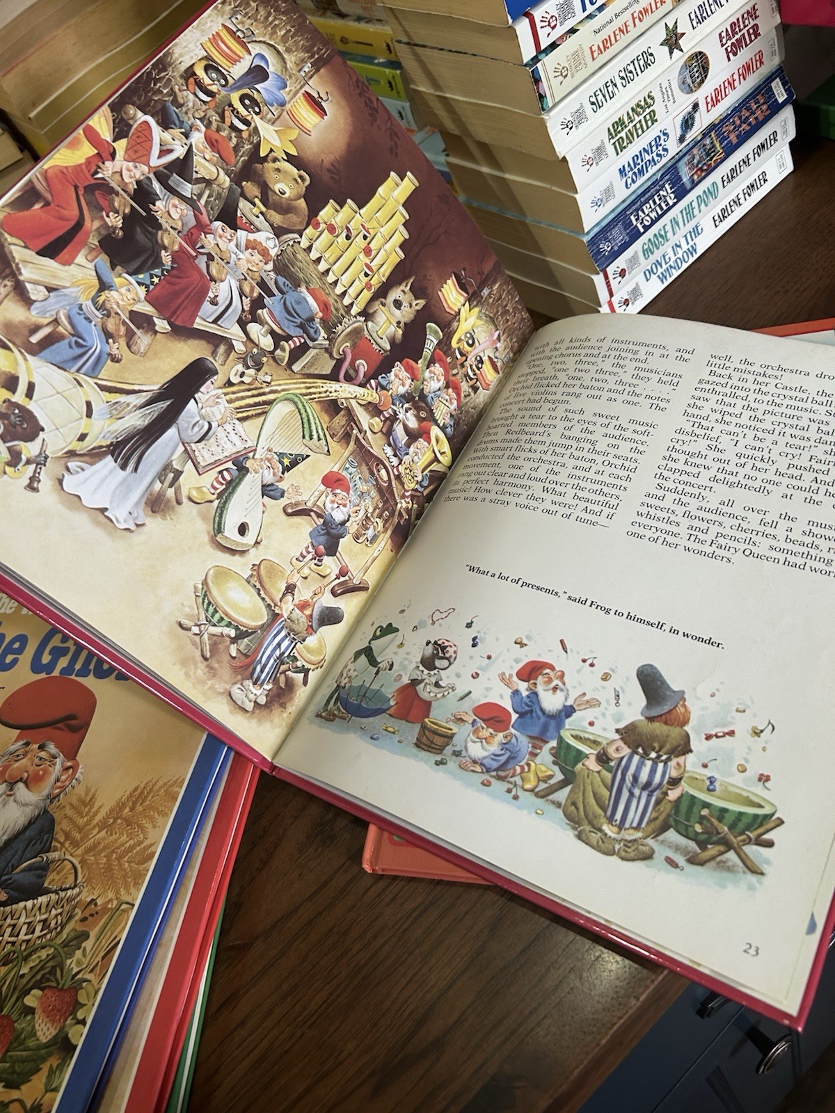 5 The Woodland Folk Meet Gnomes, Elves, Fairyland, Giants & Dragonland Tony Wolf