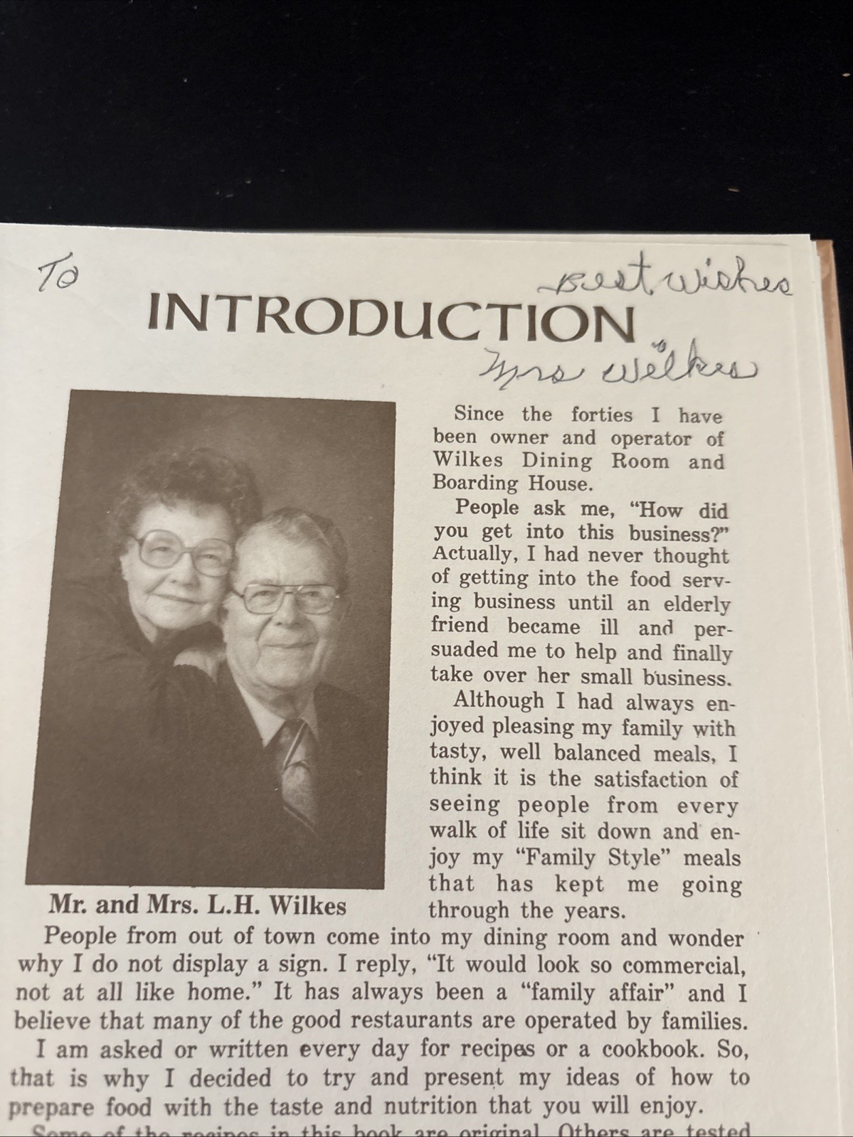 1995 SAVANNAH, GA, MRS. WILKES BOARDING HOUSE FAMOUS RECIPES COOKBOOK 106 PAGES