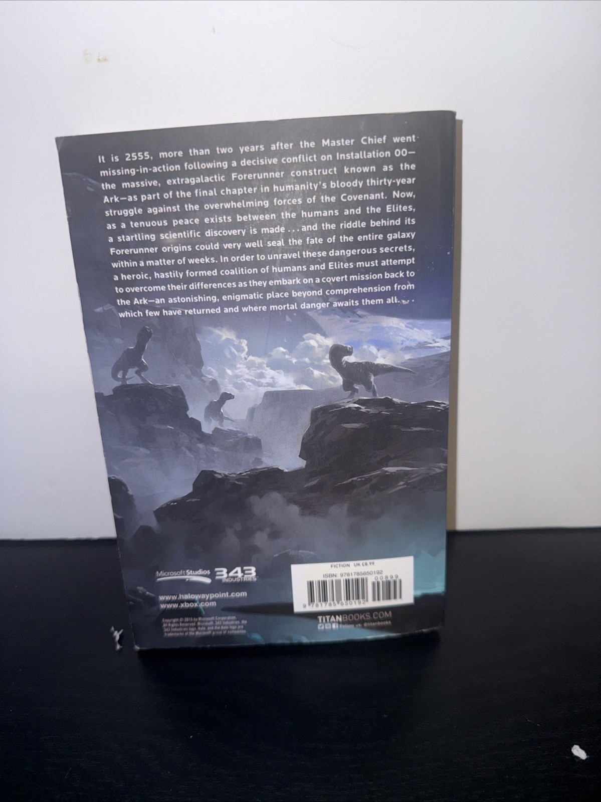 Halo: Hunters in the Dark Paperback Peter David