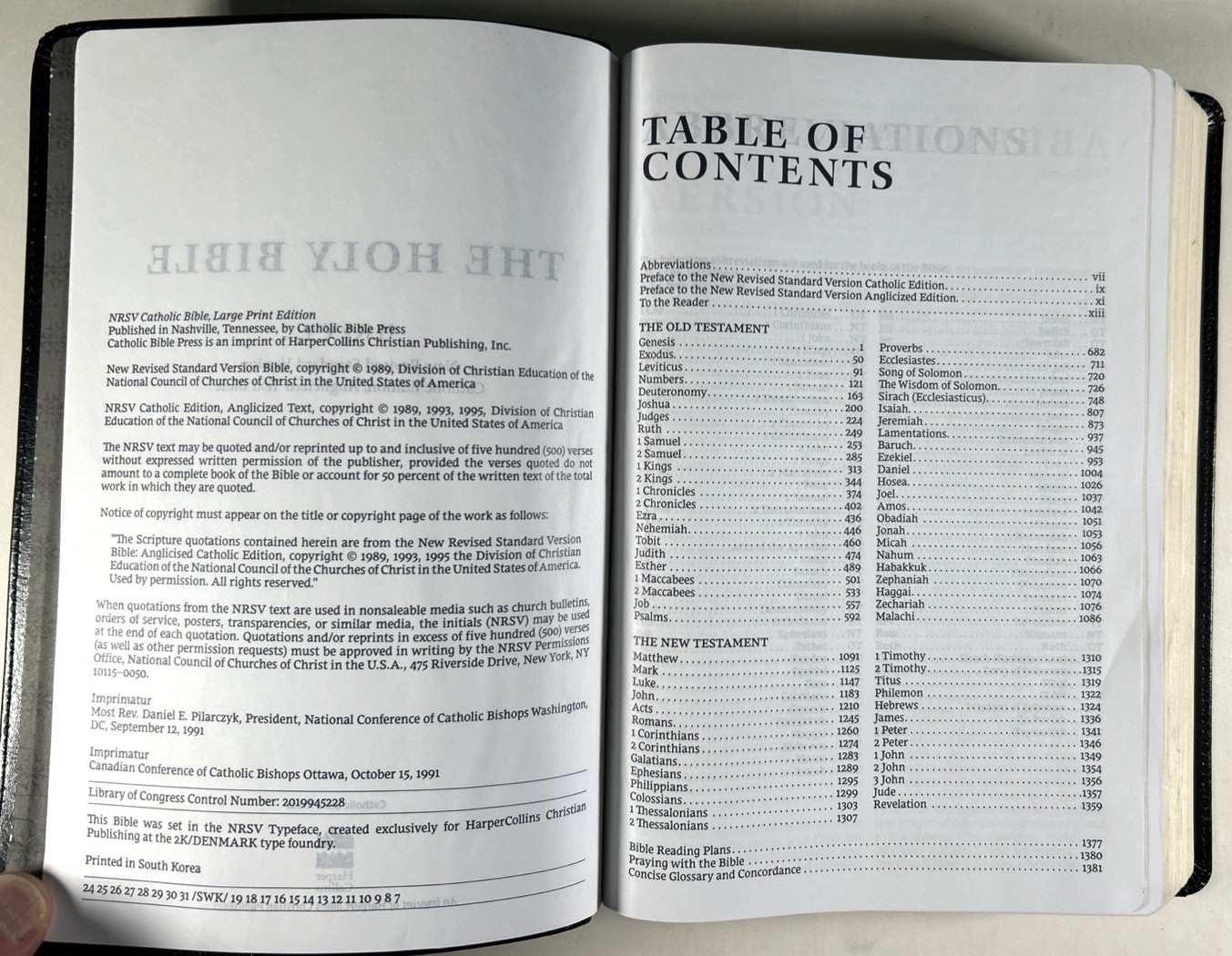 NRSV Catholic Bible Large Print Bible Black Leathersoft Catholic Bible Press VG