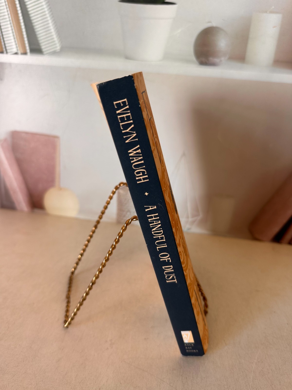 Handful of Dust by Evelyn Waugh (2012, Trade Paperback)
