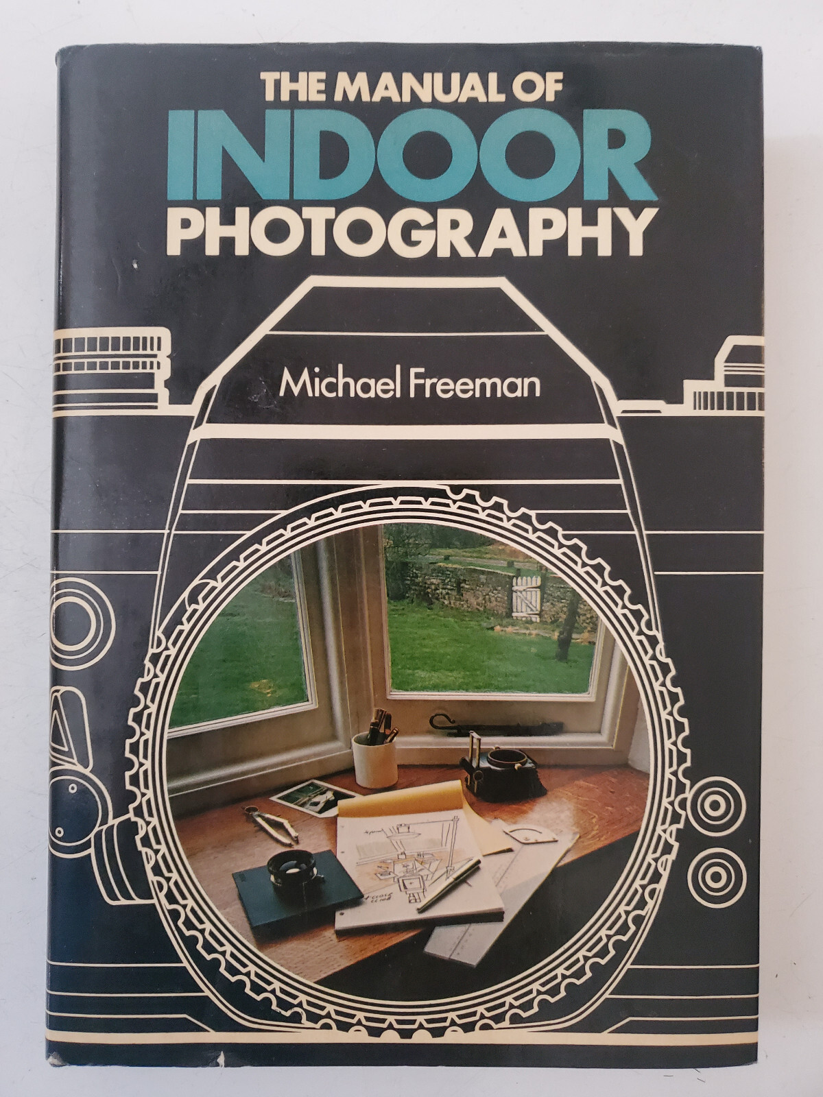THE MANUAL of INDOOR PHOTOGRAPHY Michael Freeman HC 1st Printing w/ DJ