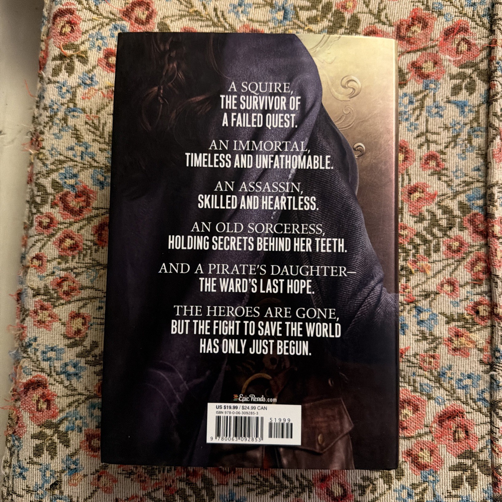 *SIGNED* Realm Breaker – First 1st Edition – 1st Print – Victoria Aveyard Spec