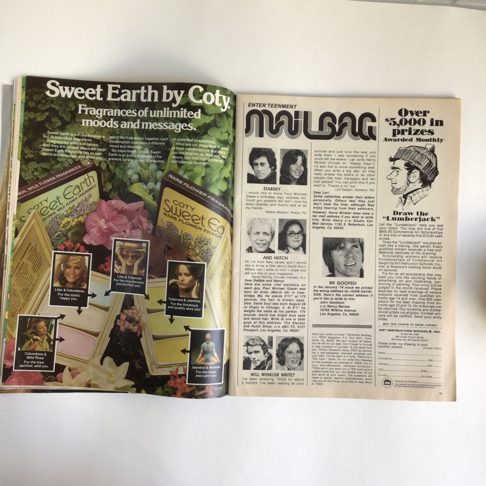 Vintage TEEN Magazine – APRIL 1976 Young & Lovin 106 Pages Fashion, Ads, Advice