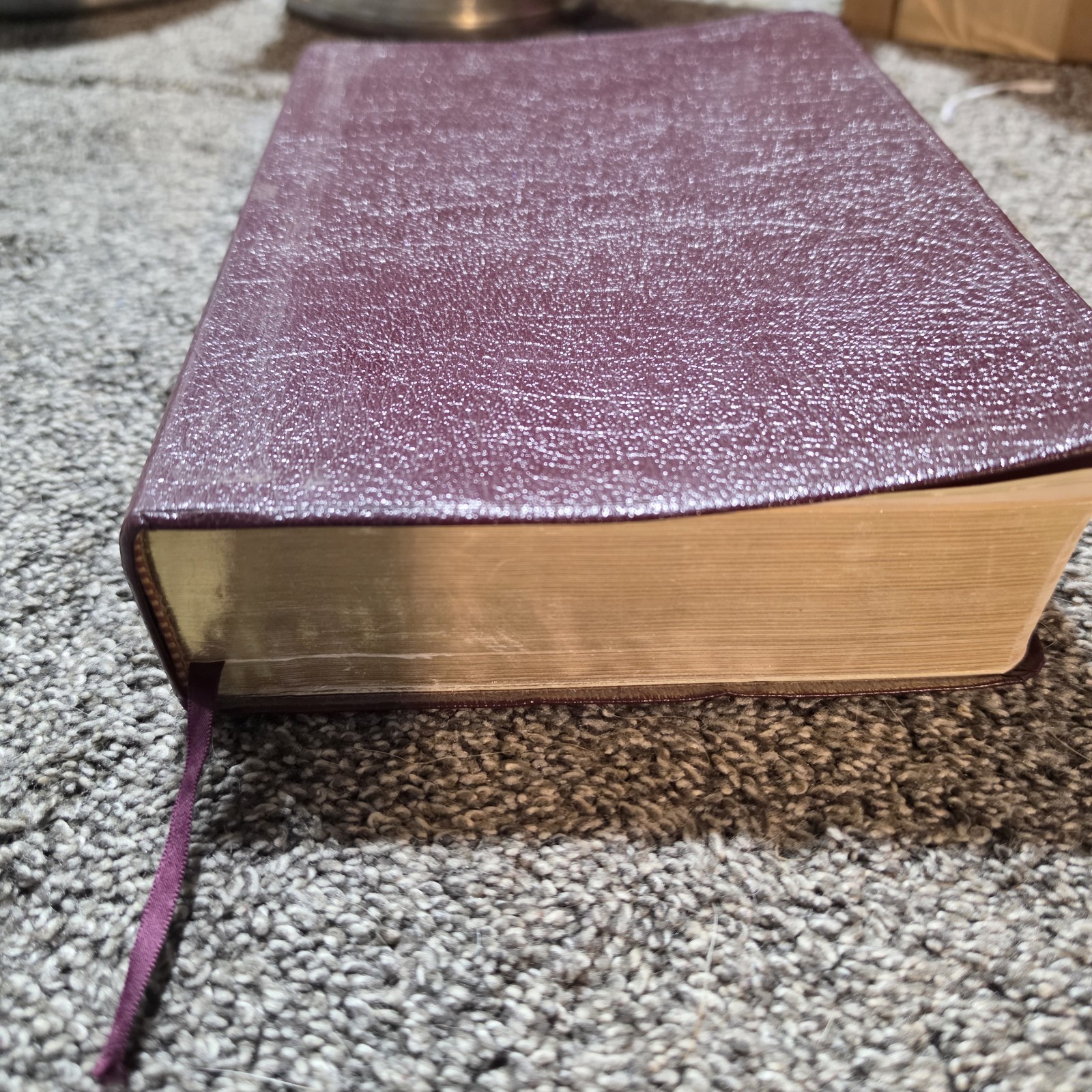 QUEST STUDY BIBLE Zondervan Genuine Burgundy Leather 1994 Thumb Index