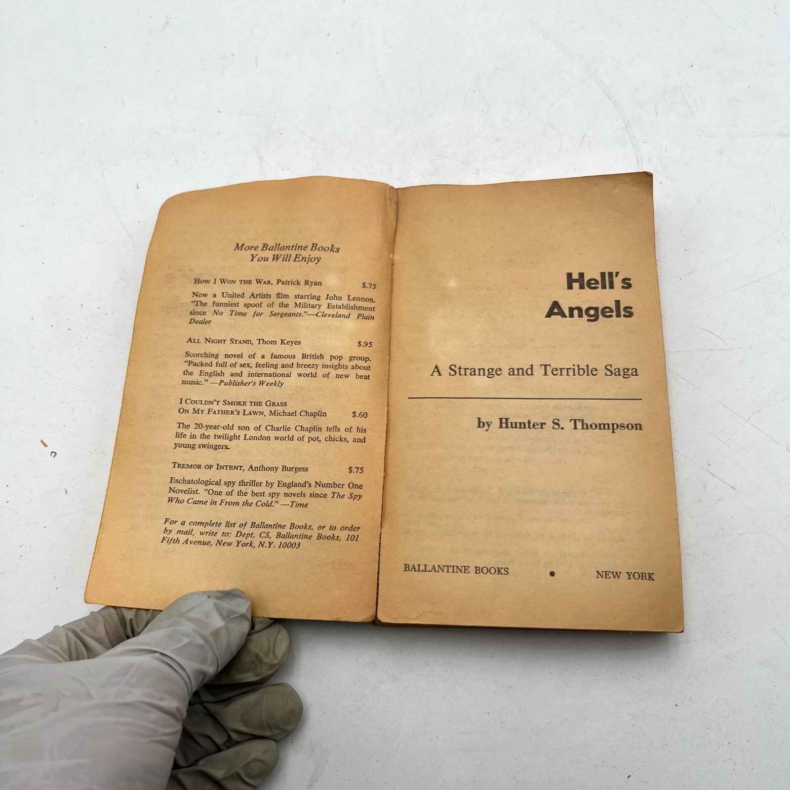 Hell’s Angels by Hunter S. Thompson 1967 Ballantine Books Paperback Vintage