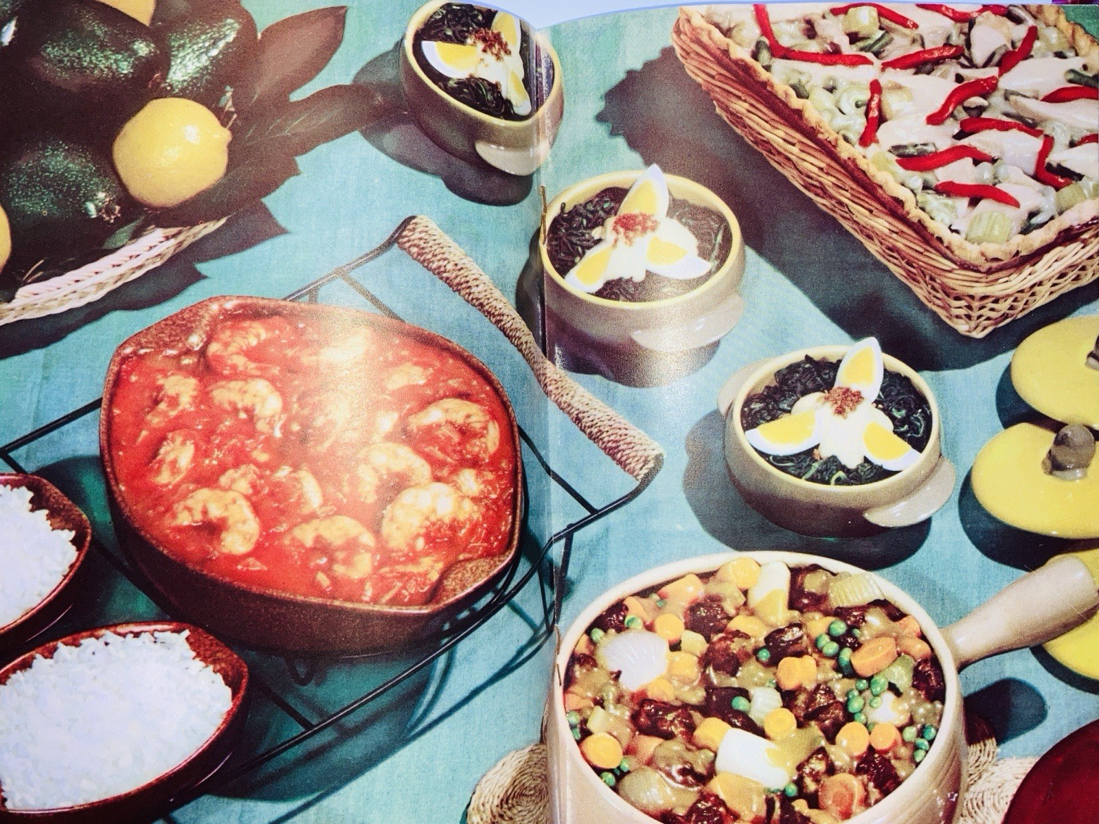 The Casserole Cookbook Main & Dessert Cookbook 1955 Culinary Arts Institute