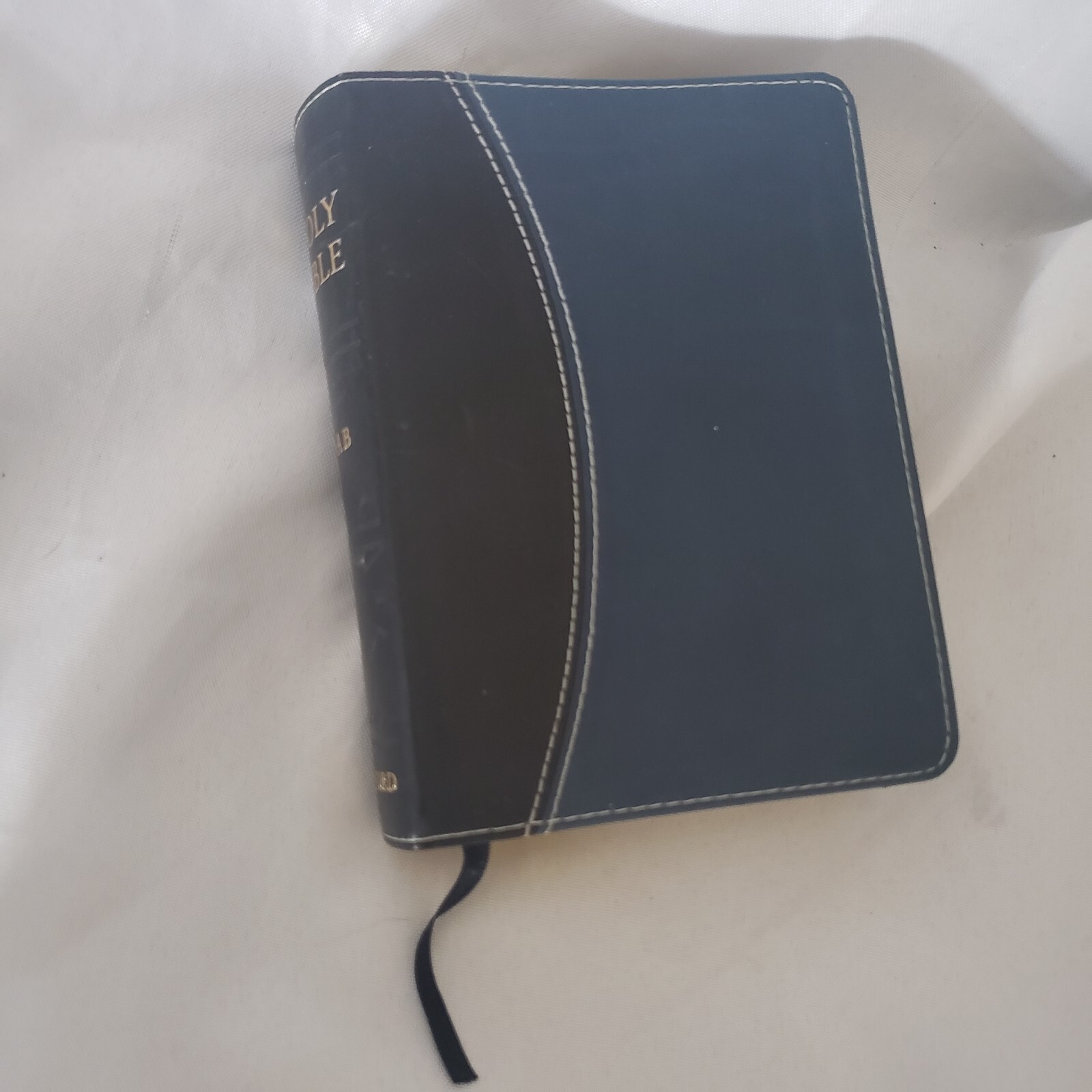 Holy Bible The New American Bible Year 2004 Vegan Leather Bound Oxford Press