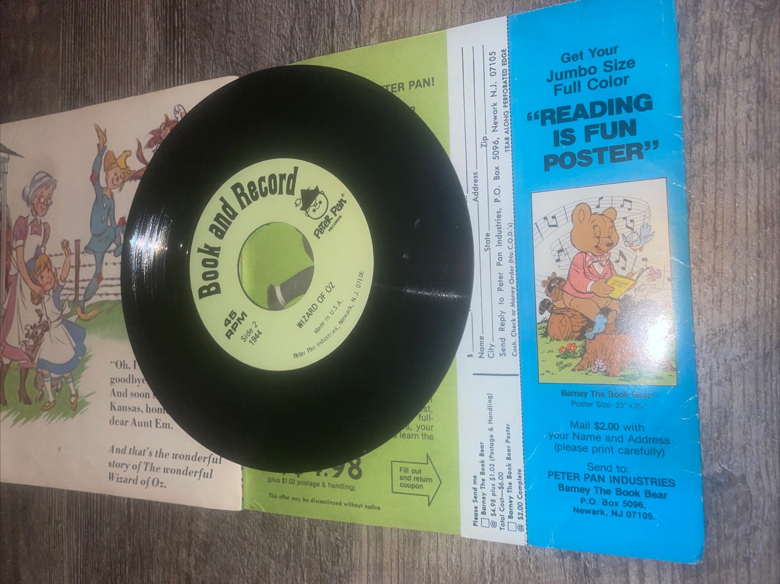 3 Vtg. Books & 2 Record 45 RPM Wizard Of OZ & Huckleberry Hound