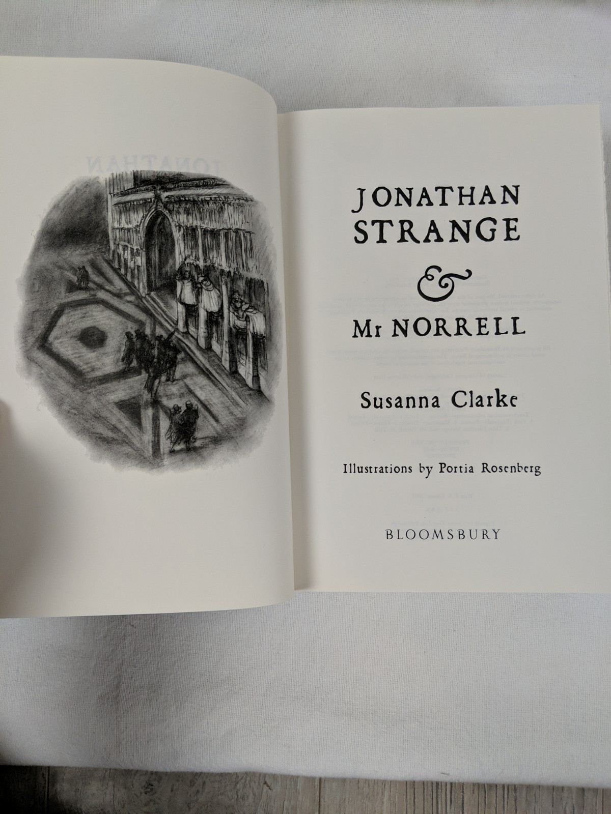 Jonathan Strange & Mr. Norrell Susanna Clarke First US Edition HCDJ 2004