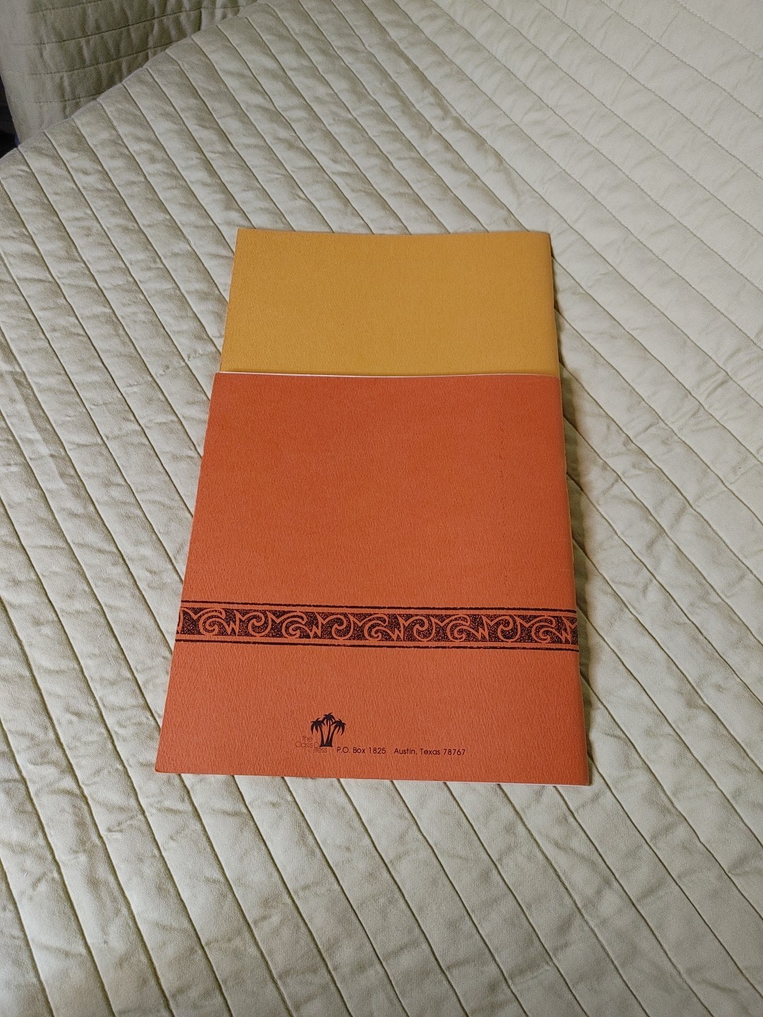 Stories That Must Not Die (English and Spanish Edition) Vol 1 & 2