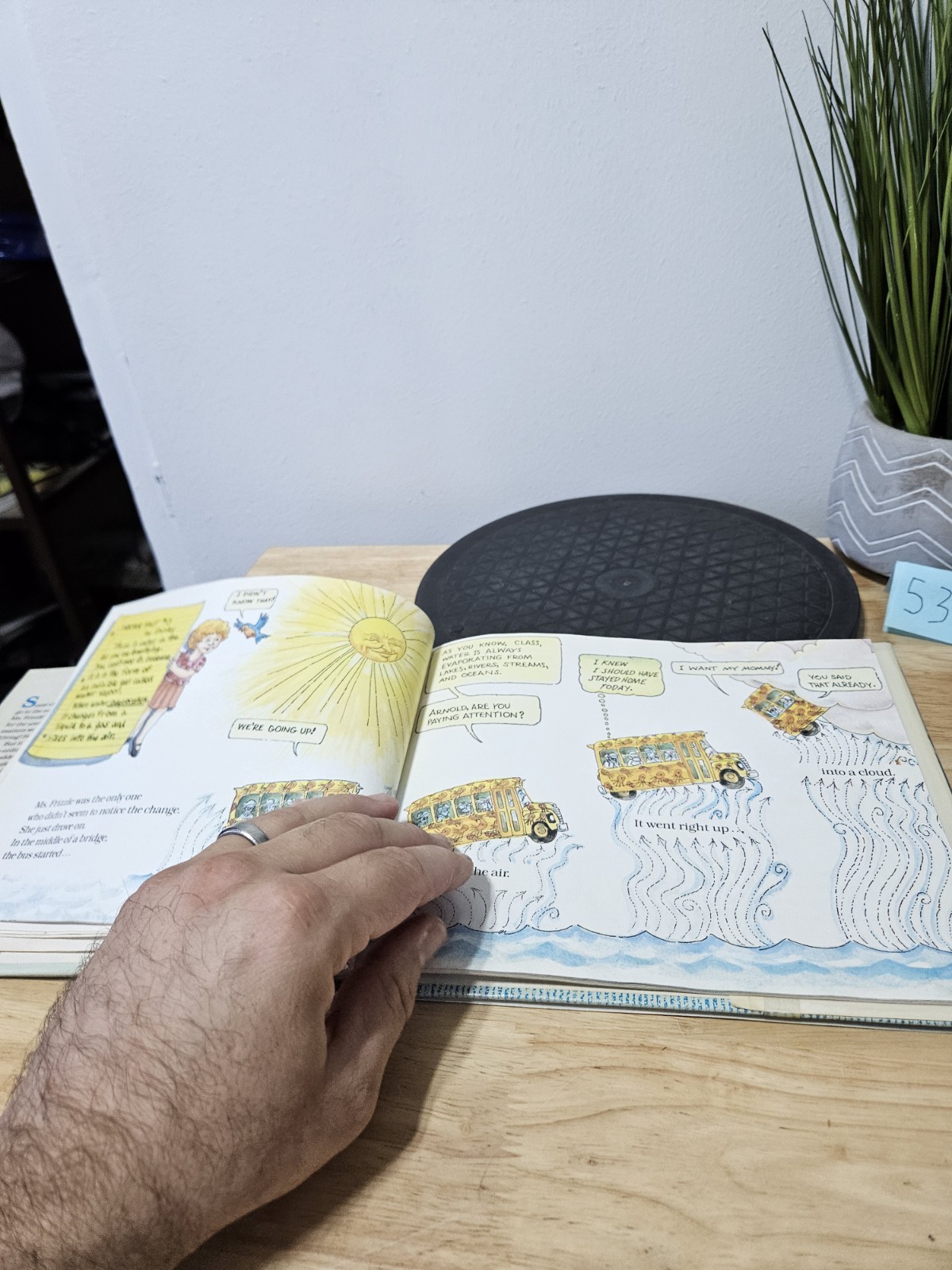 1986 The Magic School Bus at the Waterworks by Joanna Cole and Bruce Degen