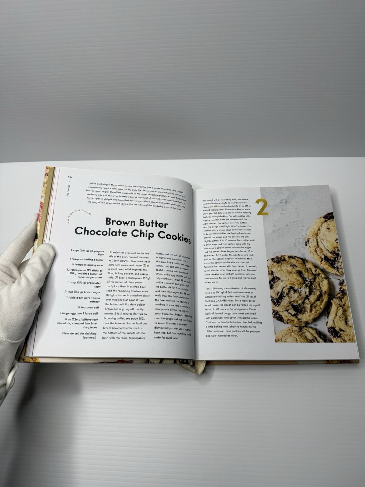 100 Cookies: the Baking Book for Every Kitchen with Classic Cookies Novel Treats