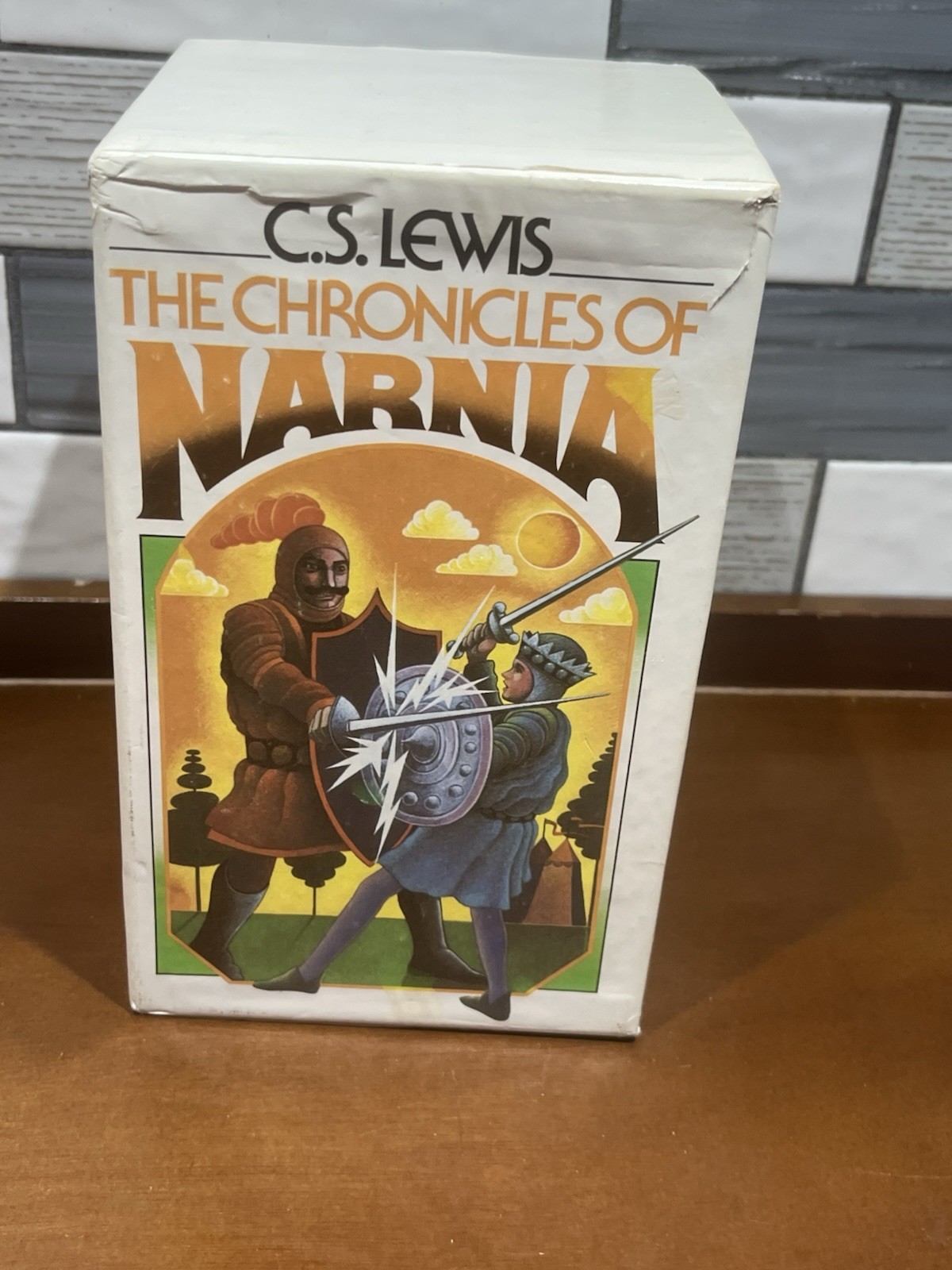 Vintage 1970s C.S. Lewis The Chronicles of Narnia Seven Book Boxed Set READ